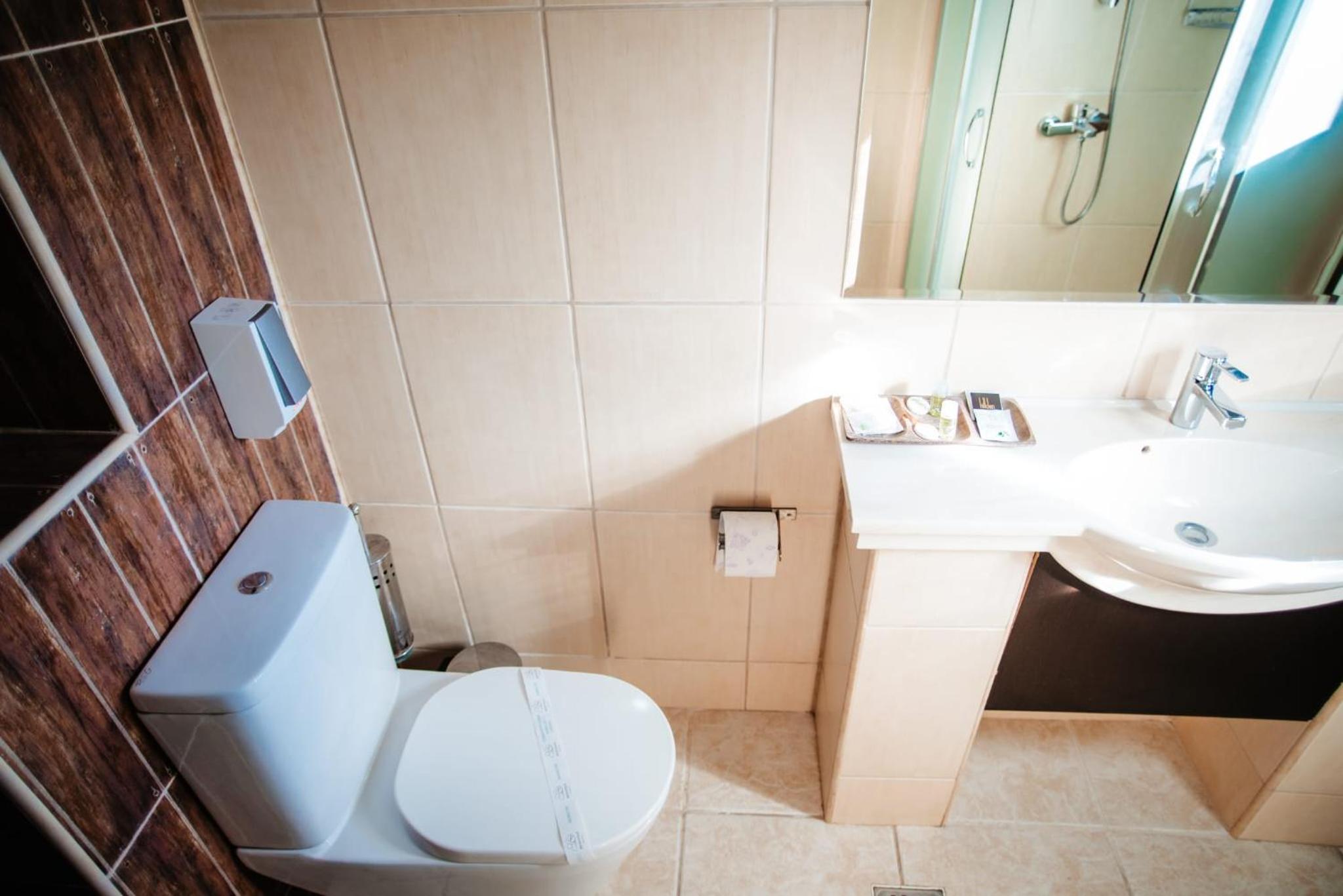 Double Room - Photo 4