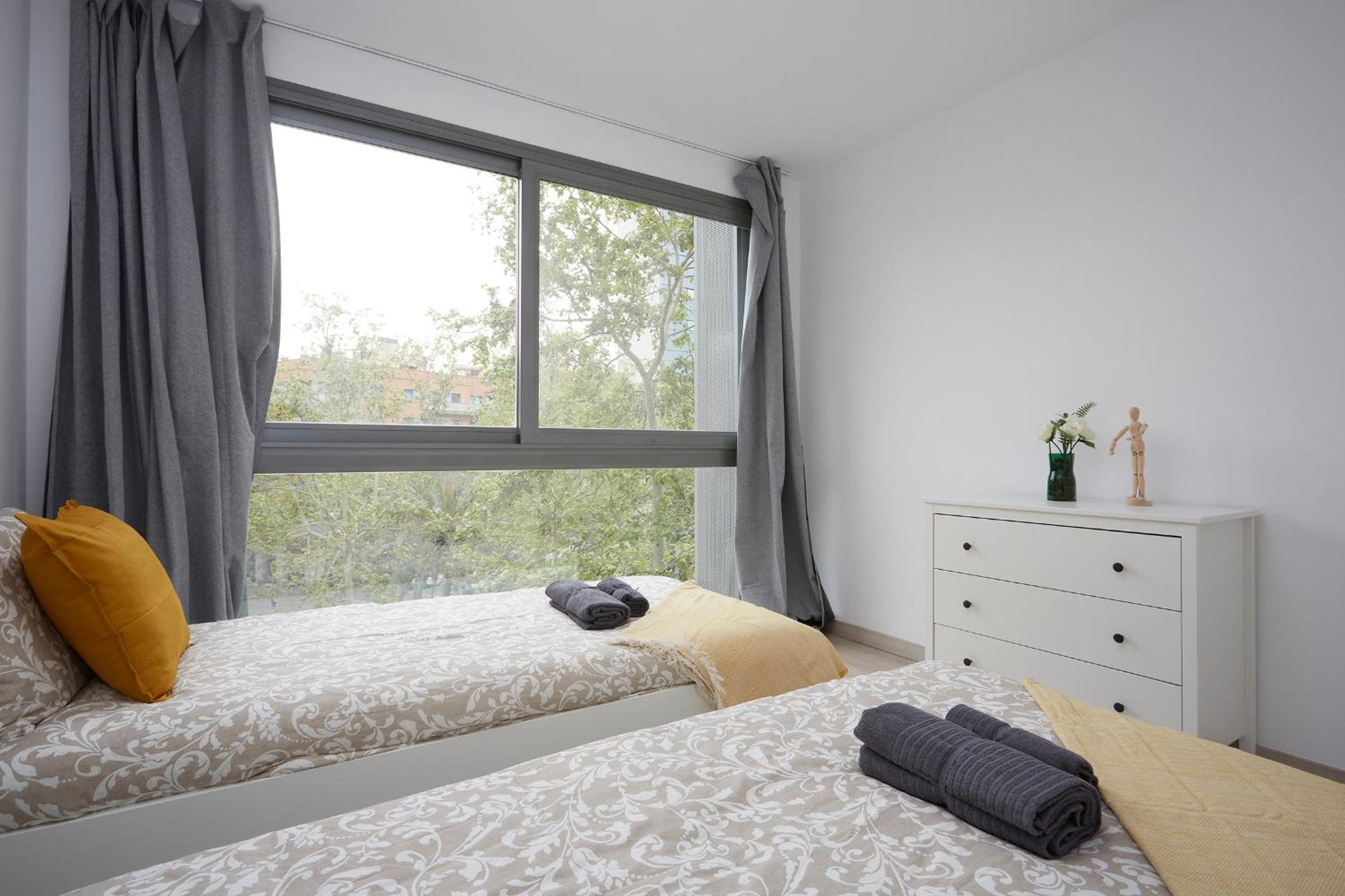 Three-Bedroom Apartment photo 2