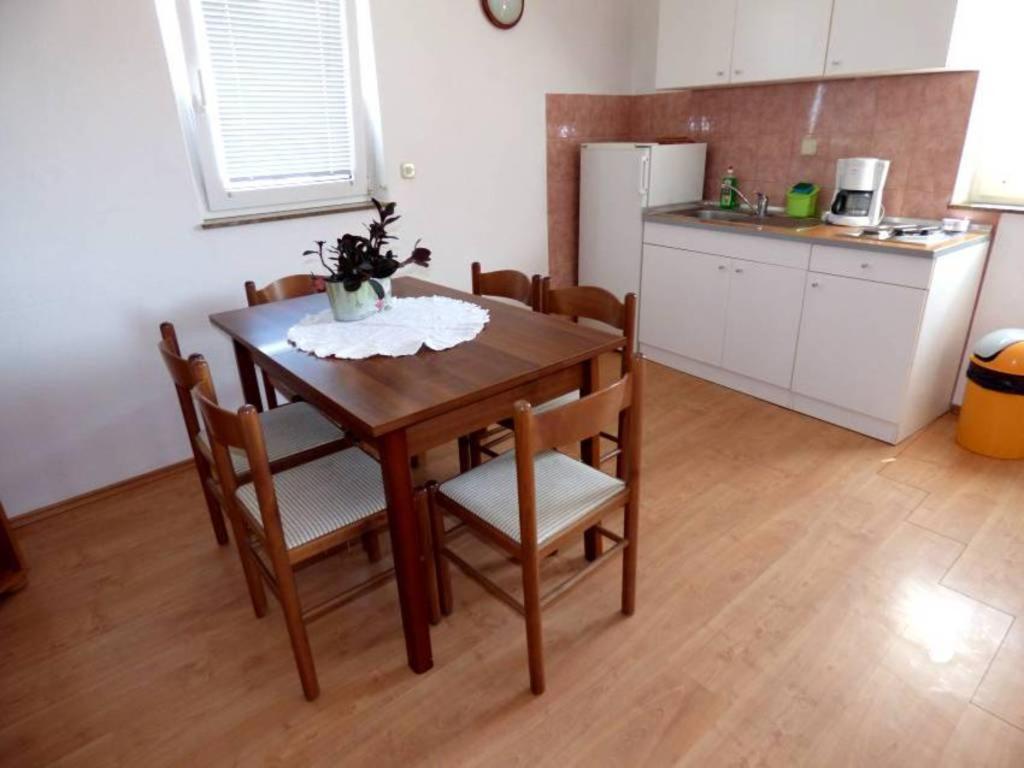 Two-Bedroom Apartment photo 3