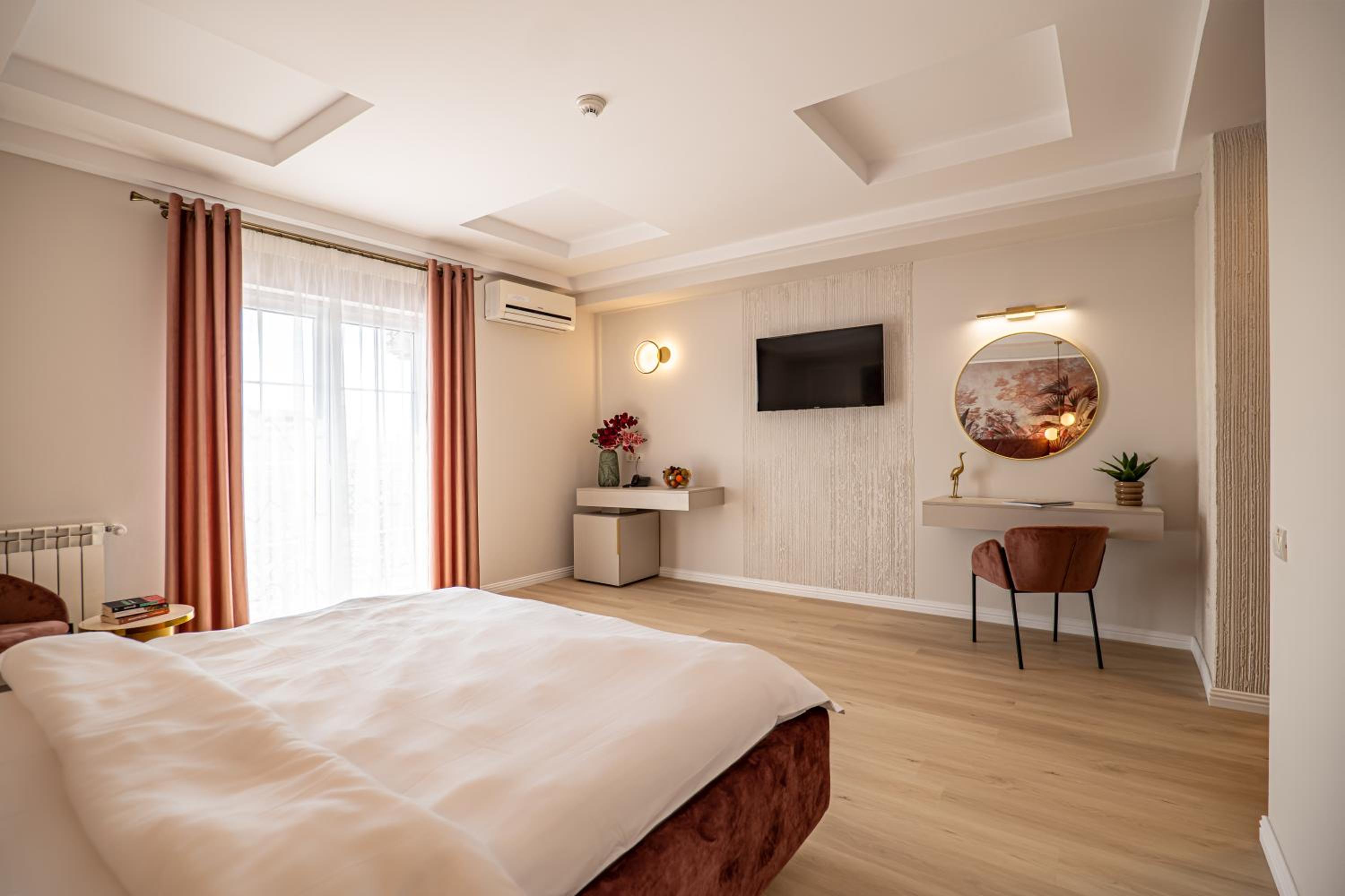 Double Room with Side Sea View - Photo 7