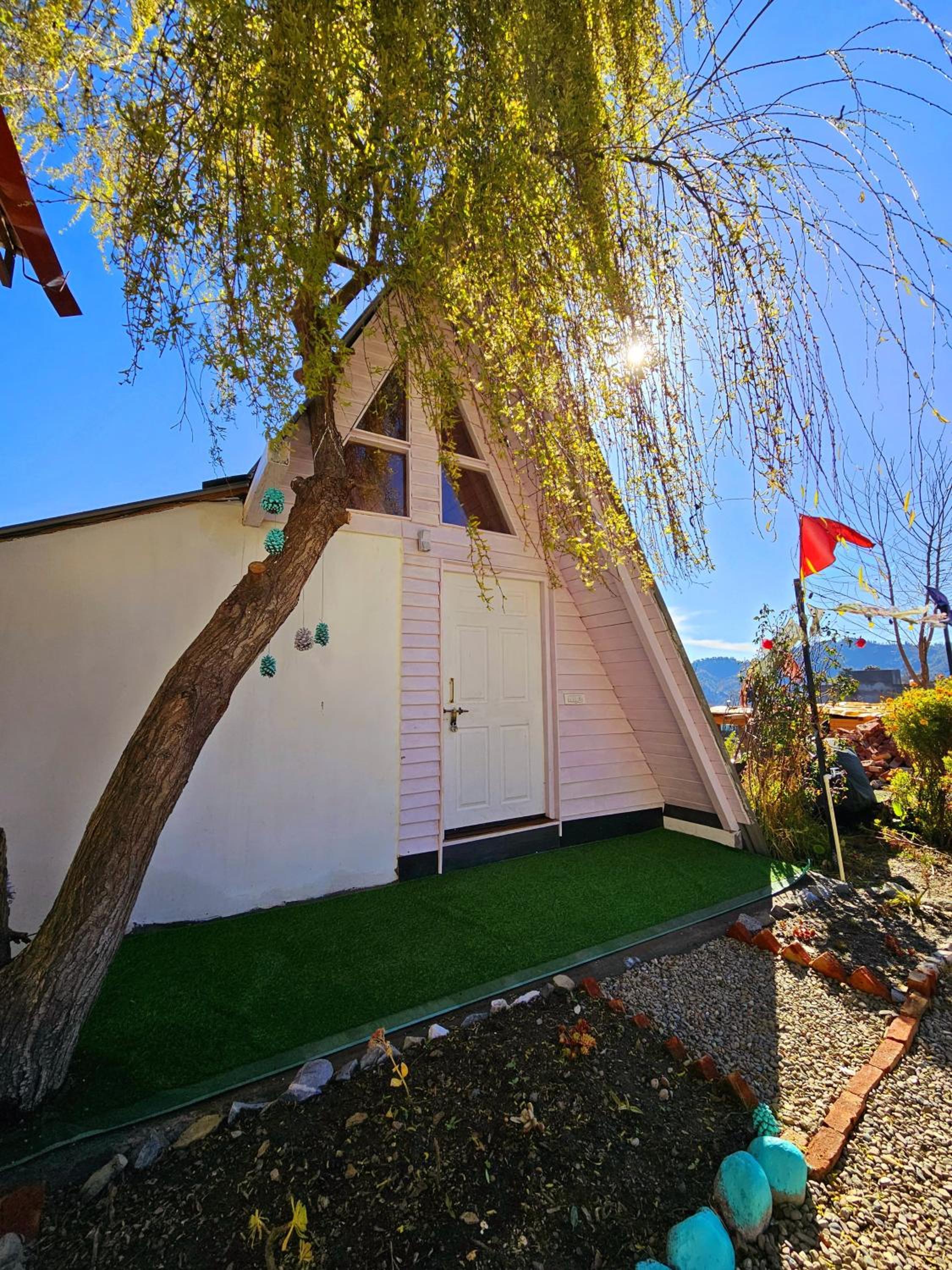 Suite with Mountain View - Photo 9