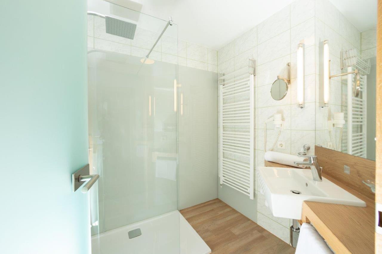 Deluxe Double Room with Balcony photo 2