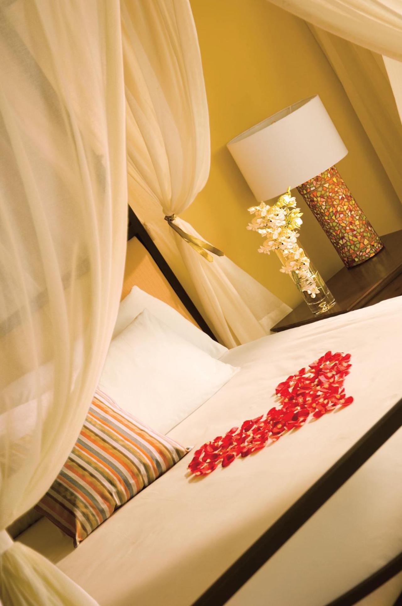 Preferred Club Honeymoon Suite Ocean Front