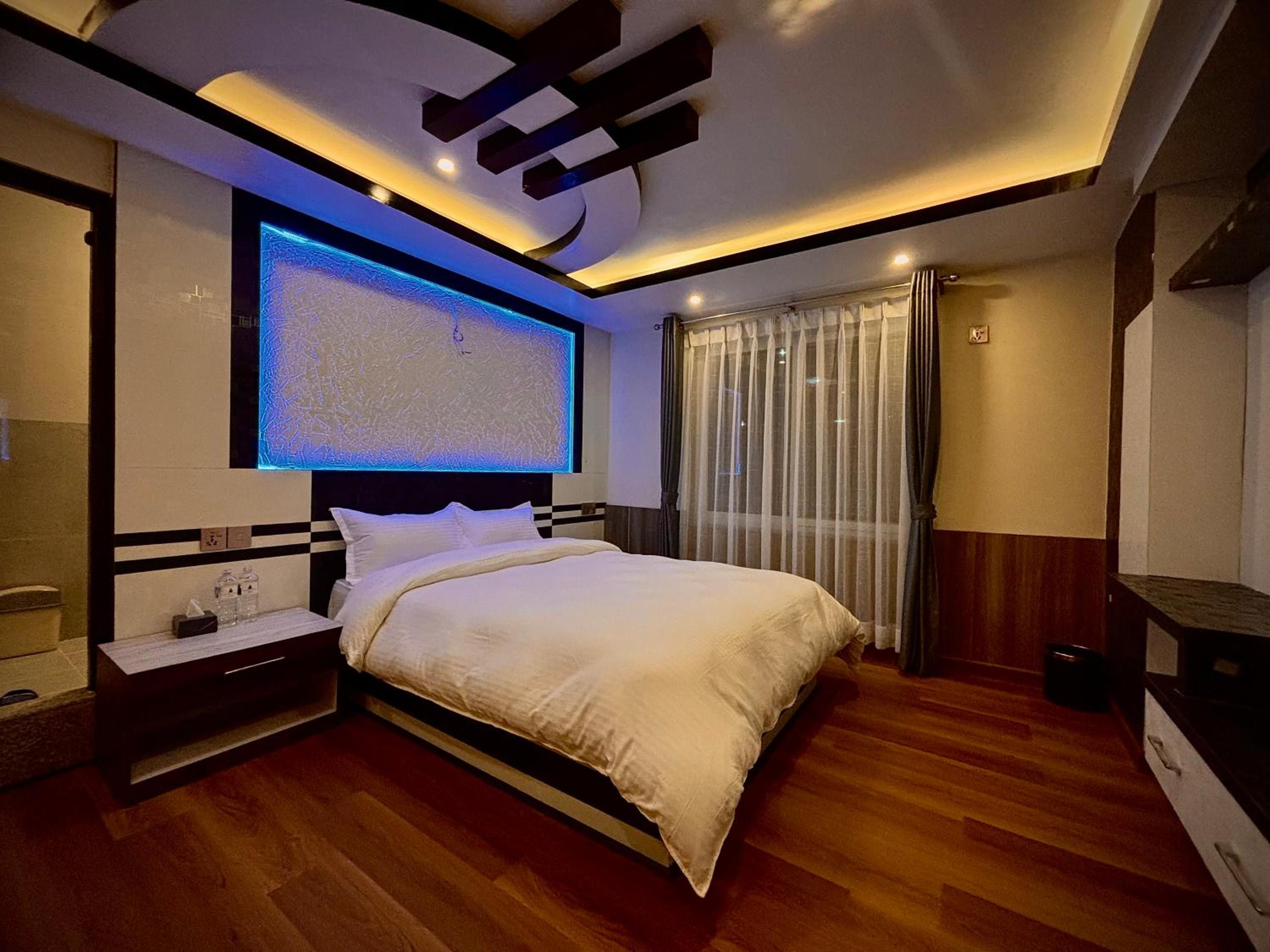 Quadruple Room with Balcony photo 2
