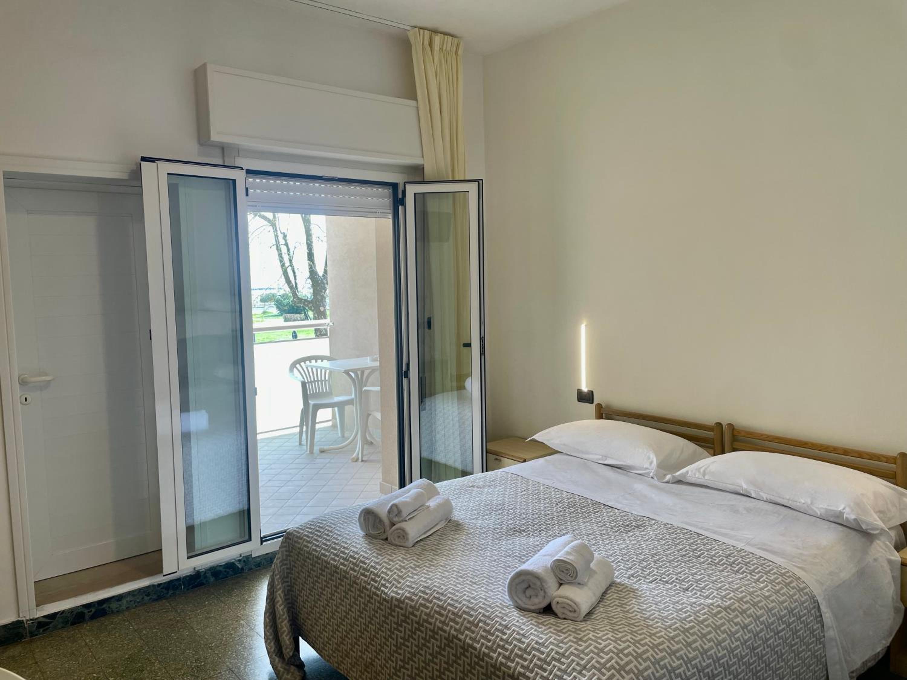 Double Room with Sea View photo 3