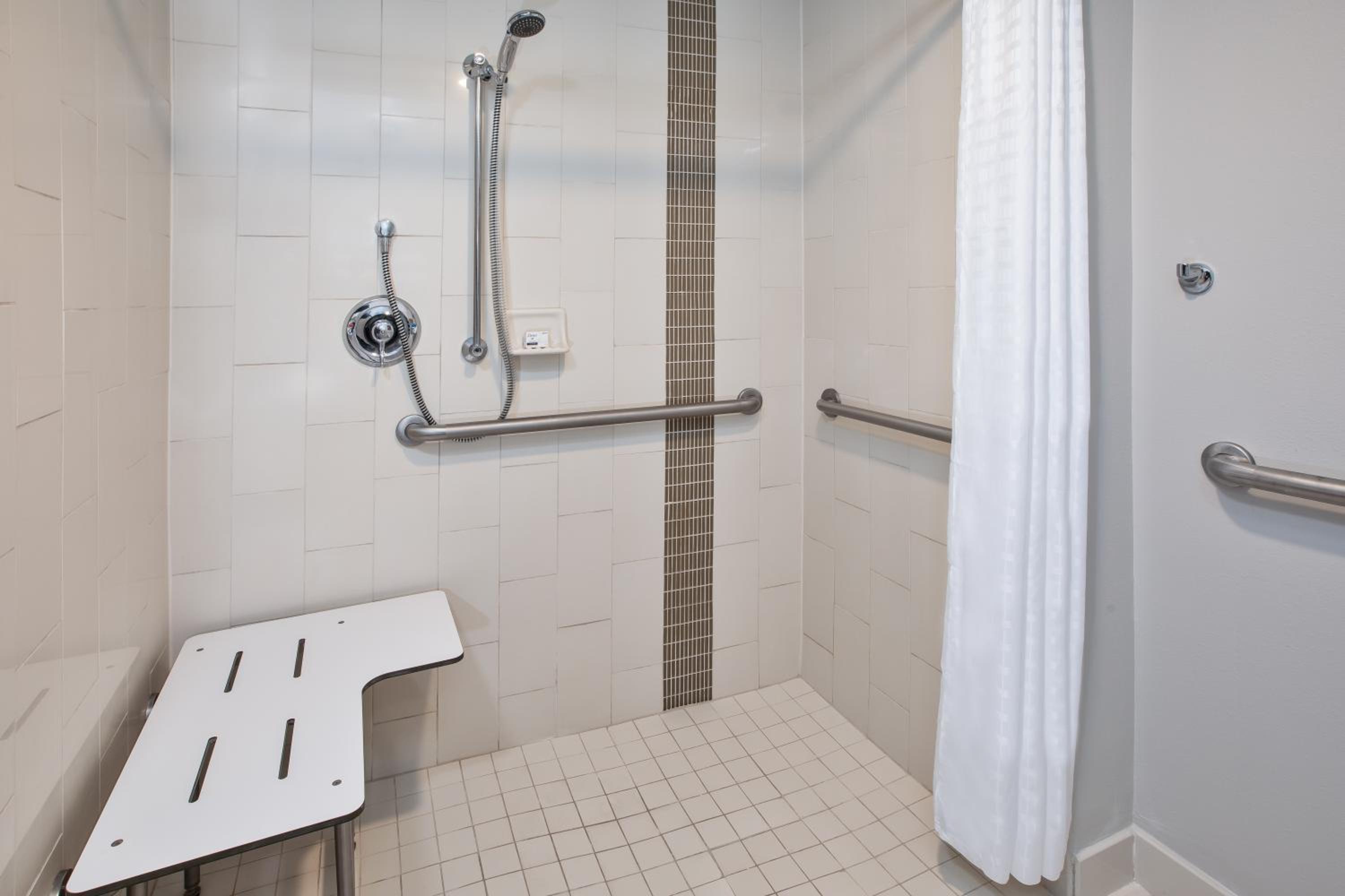 Standard King Room with Walk-In Shower - Photo 9