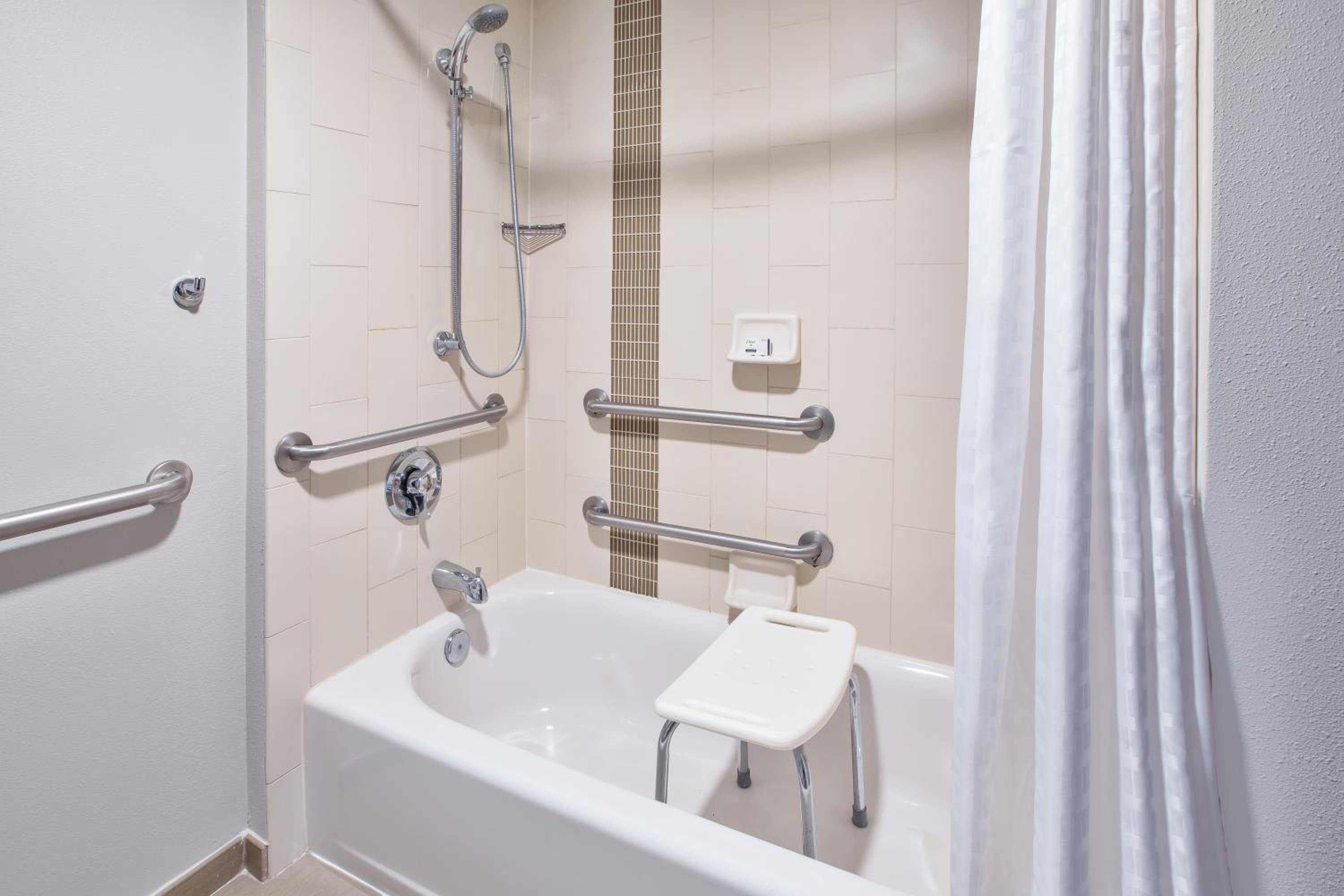 1 King Standard Mobility Accessible with Accessible Tub - Photo 3