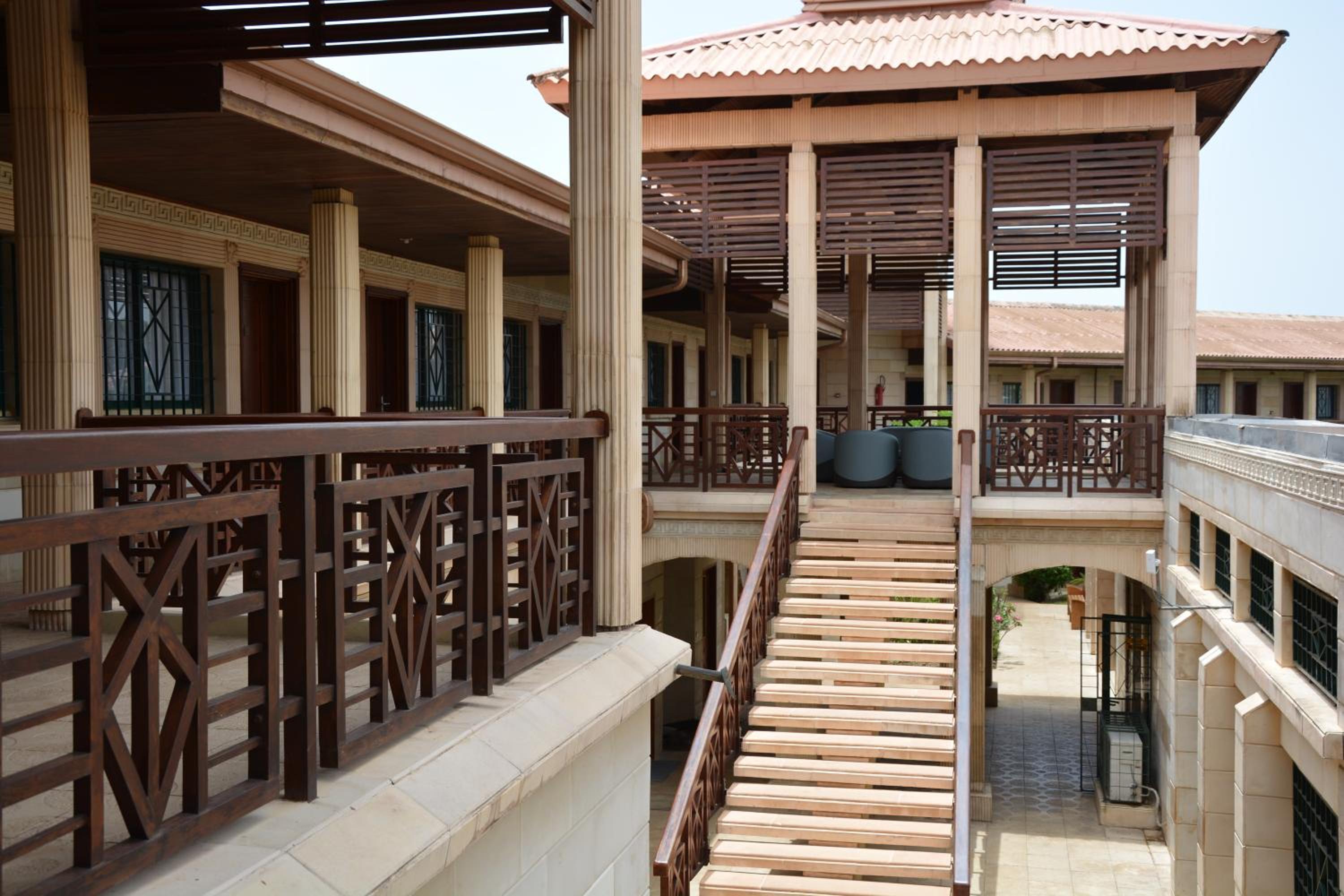 Family Room With Balcony photo 1