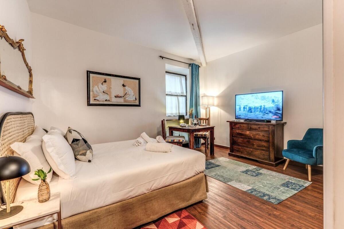 One-Bedroom Superior Apartment photo 2