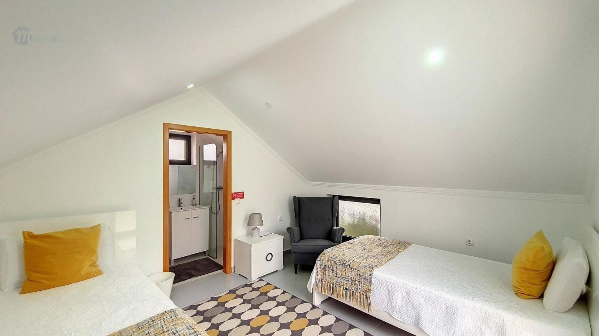 Three-Bedroom Vacation Home  photo 2