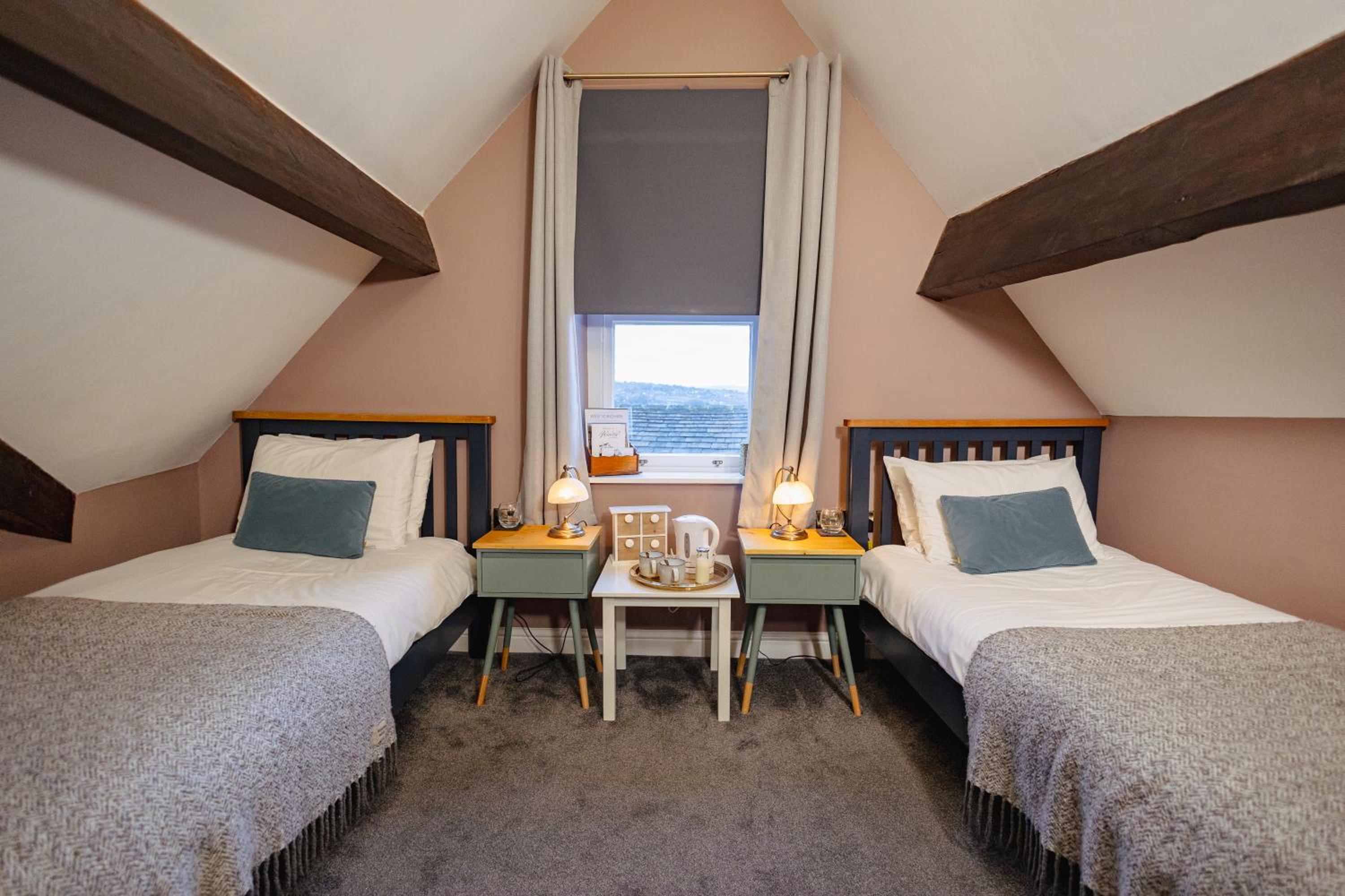 Moor View - Twin Room photo 1