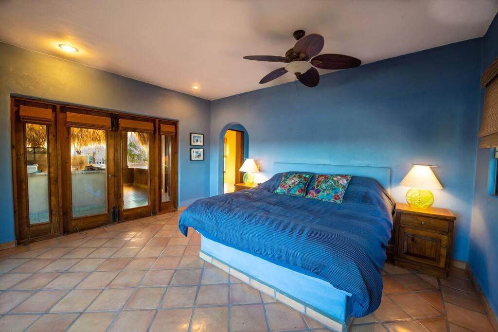 Four-Bedroom House photo 1