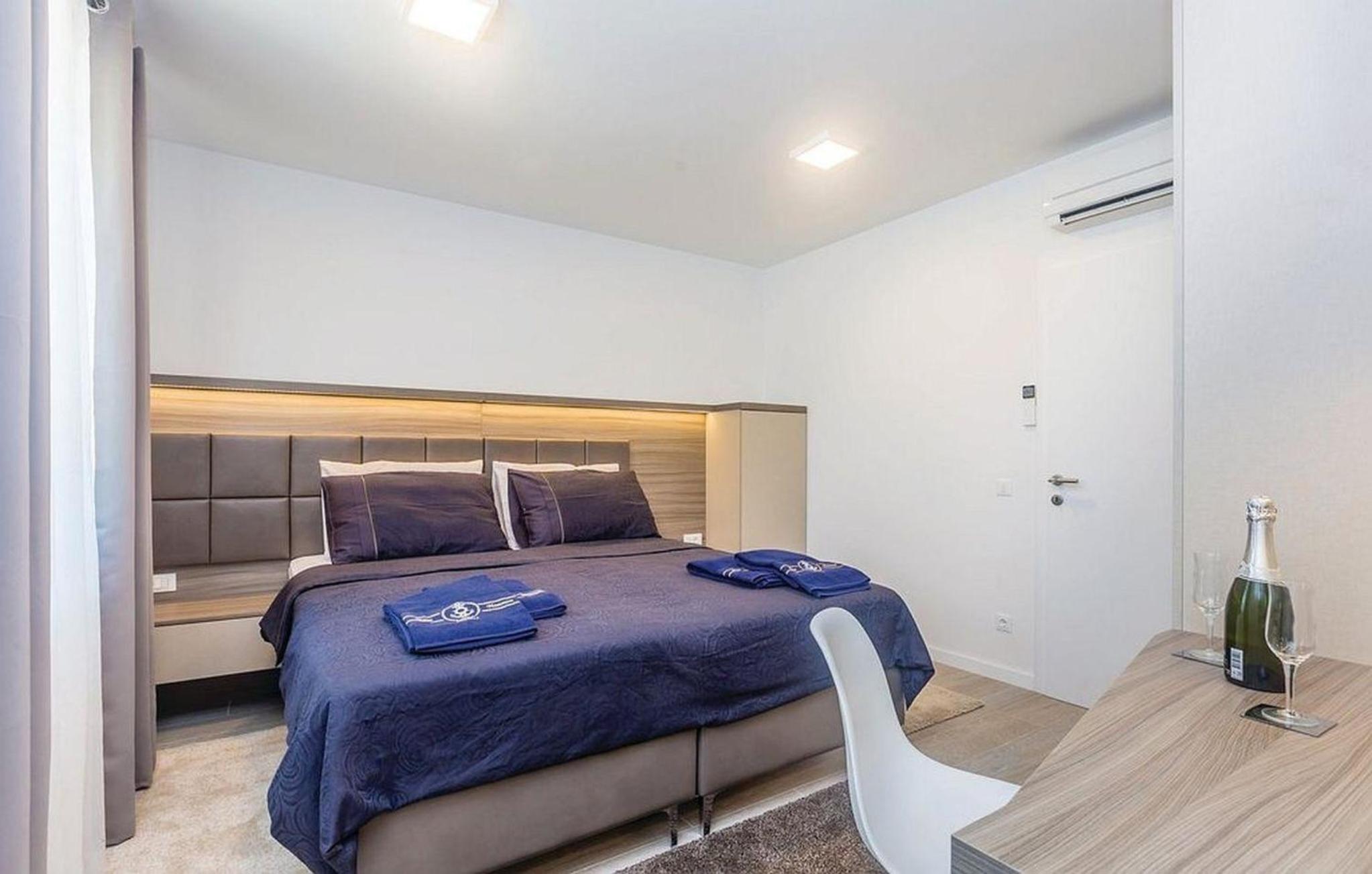 Apartment photo 3