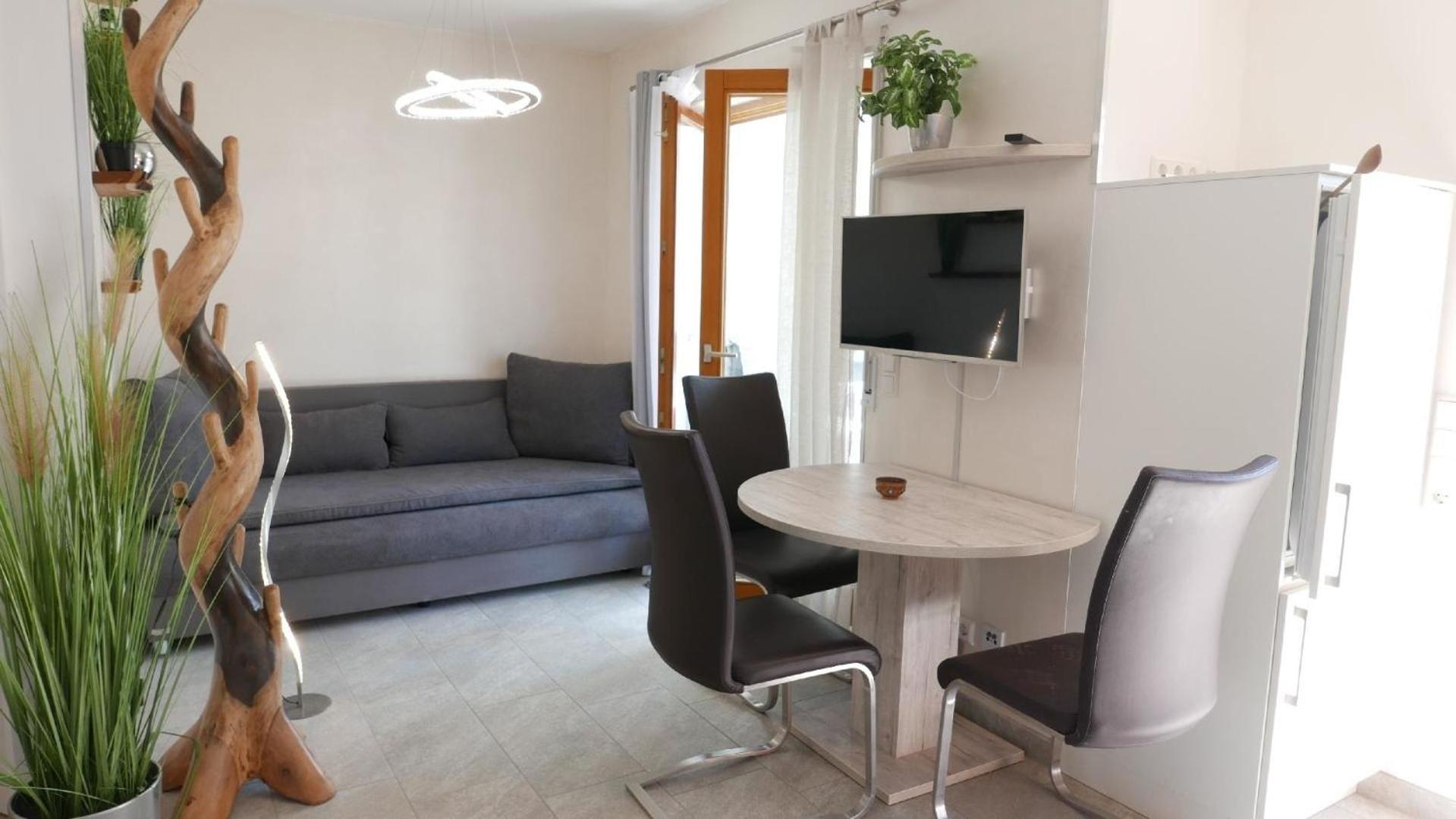 Apartment photo 3