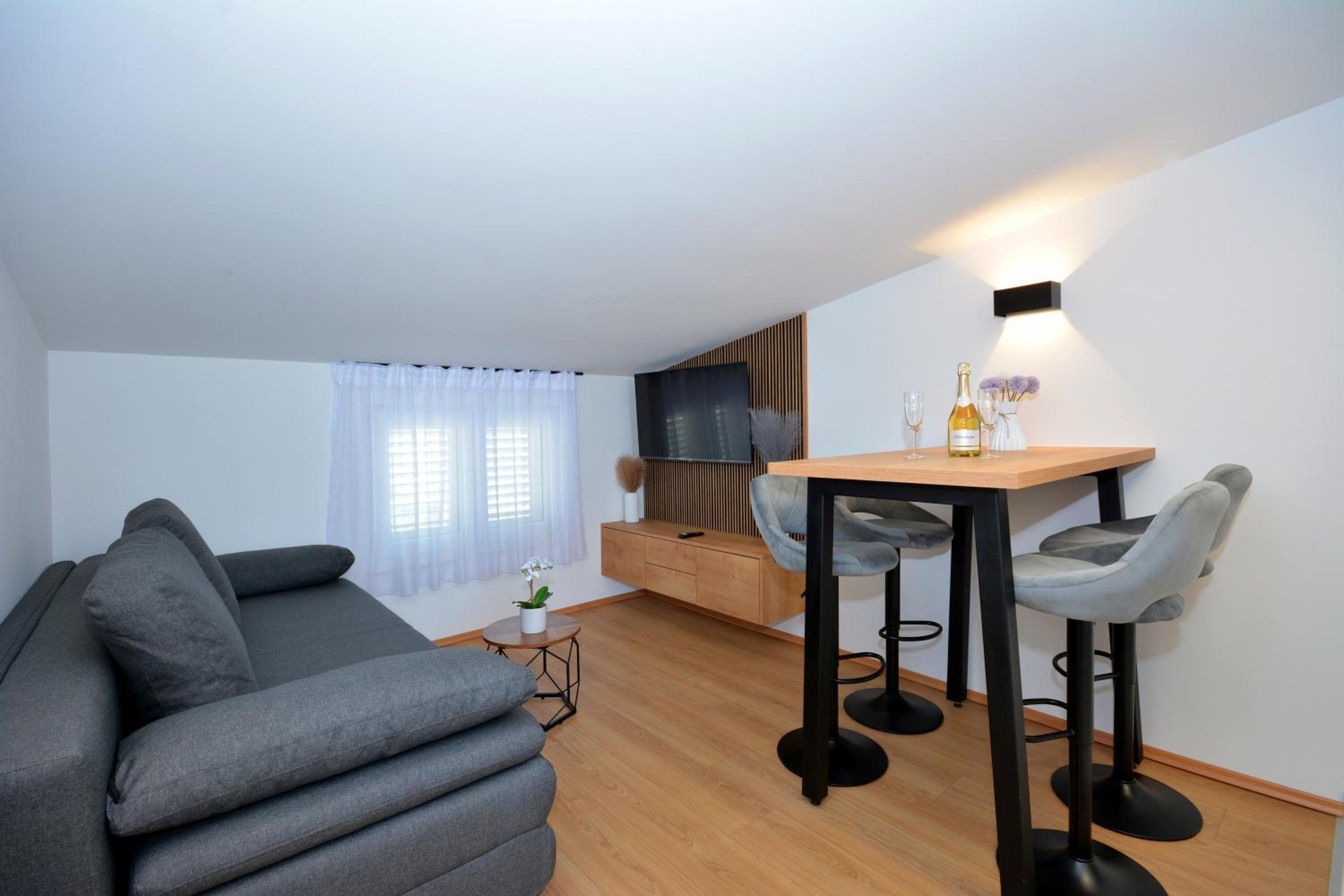 Apartment 3 with Sea View and Terrace photo 3