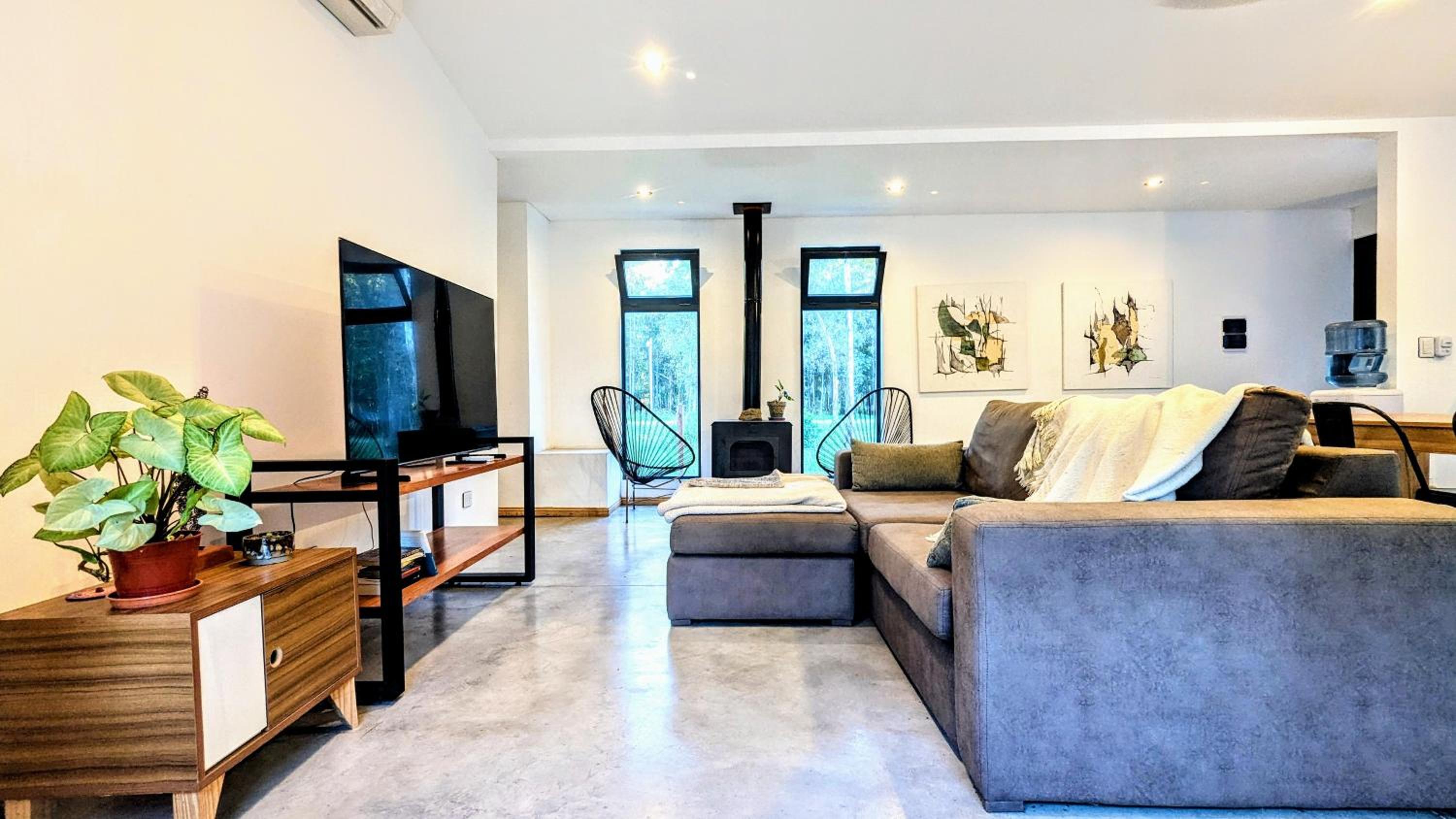 Two-Bedroom House photo 2