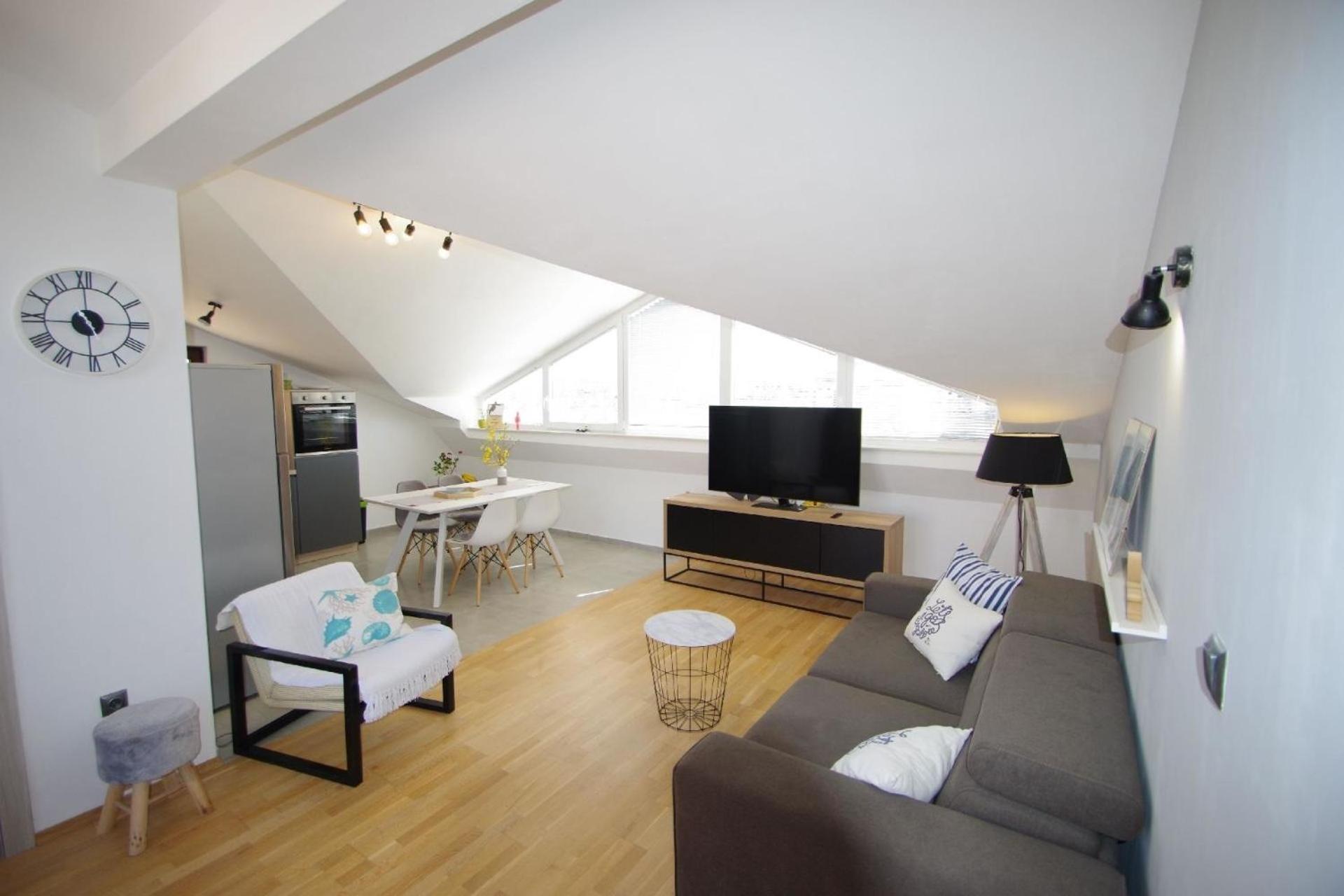 Apartment photo 1