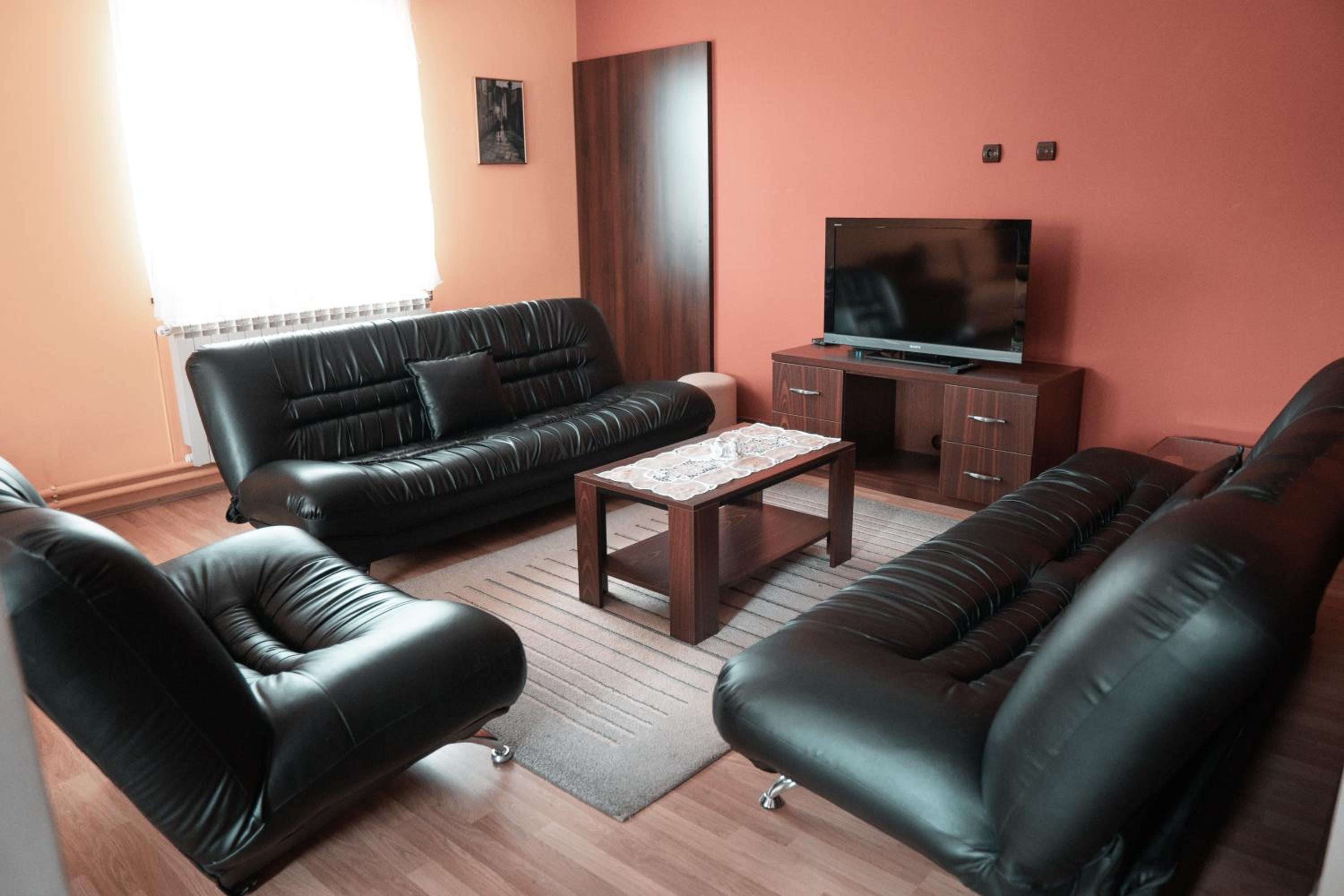 Two-Room Apartment - Photo 6