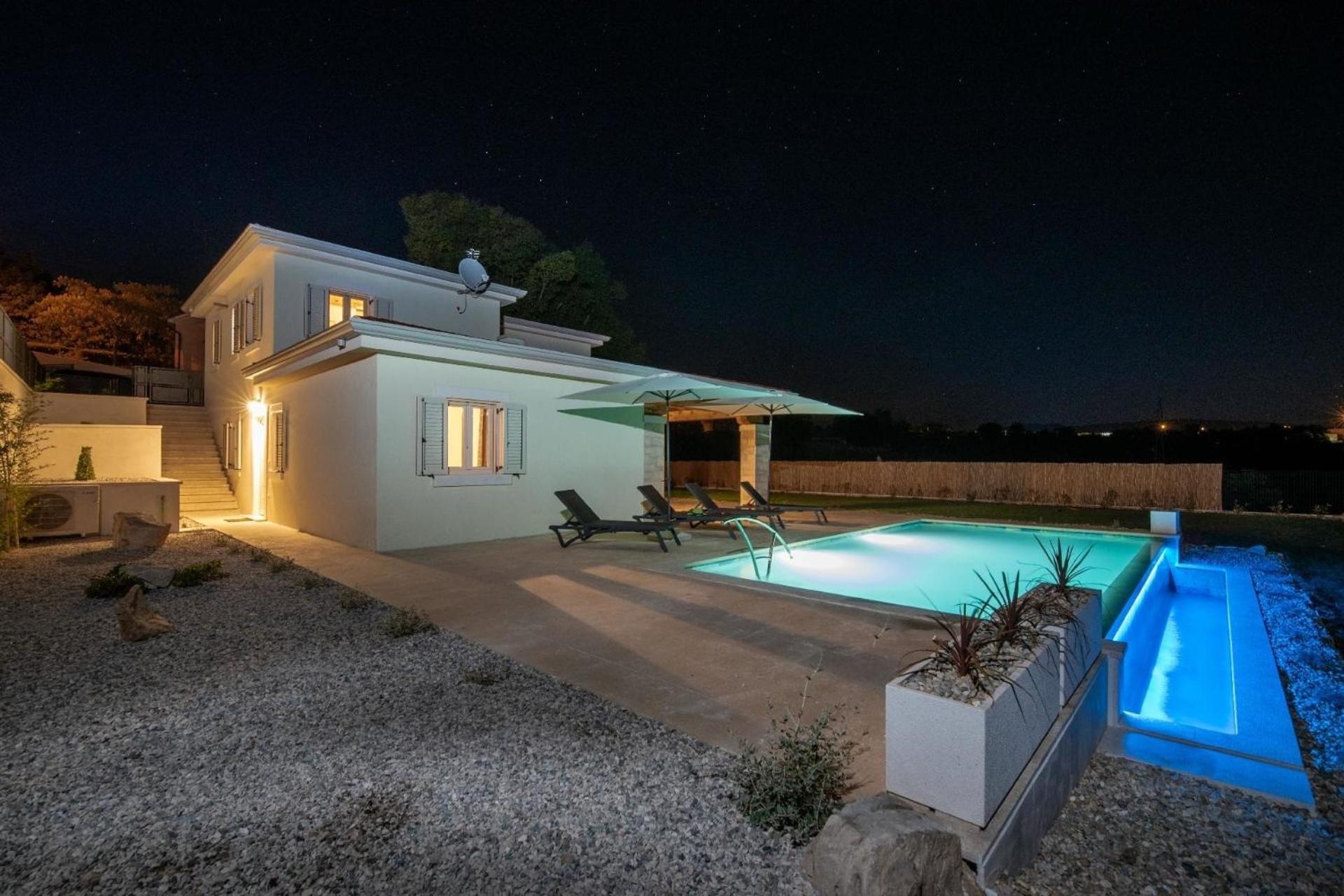 Three-Bedroom Vacation Home  photo 3