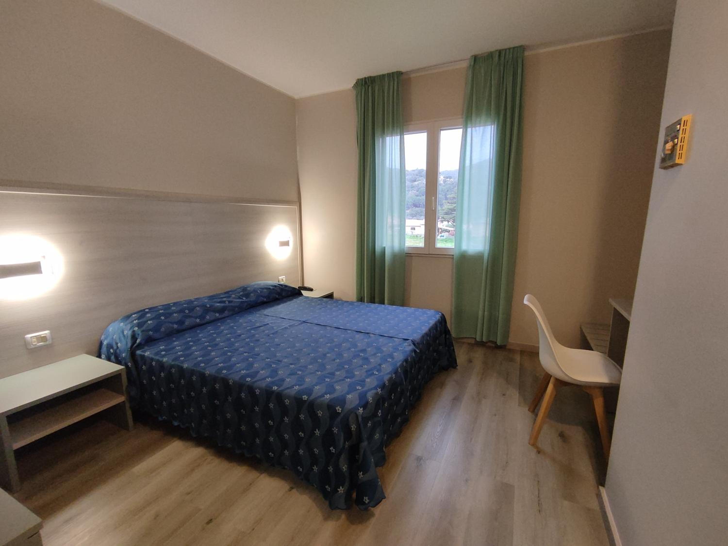Double or Twin Room photo 2