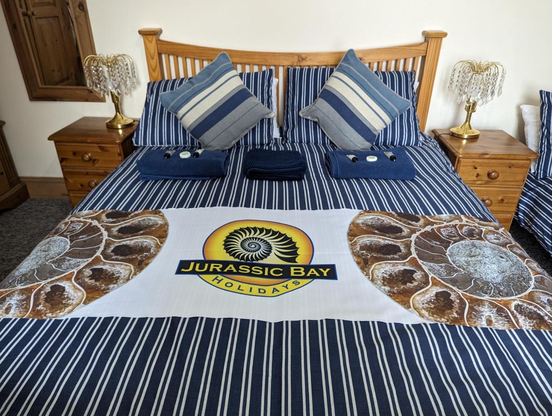Deluxe Family Room - Photo 11