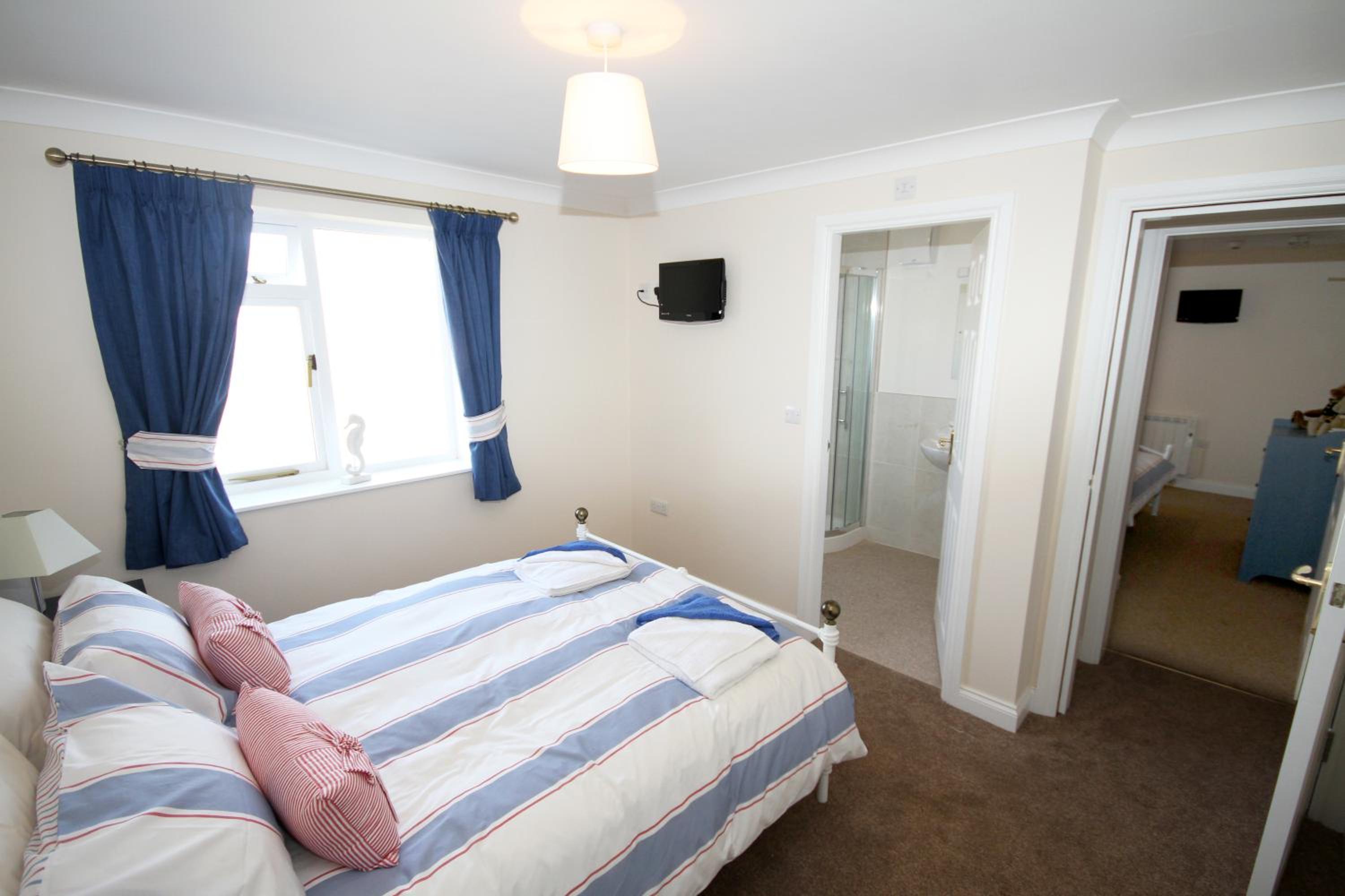 Standard Double Room - Photo 4