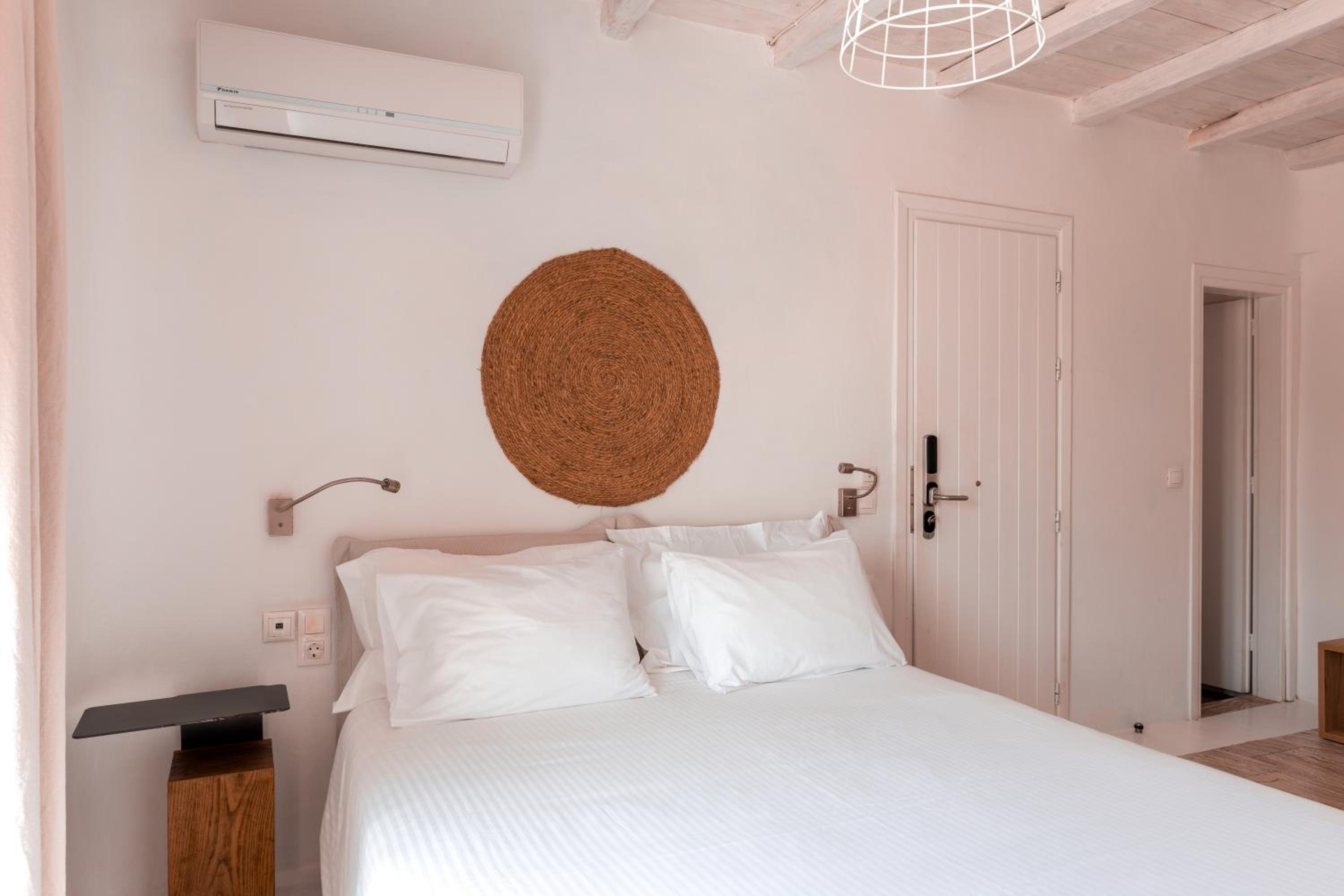 Junior Suite with Side Sea View - Photo 5
