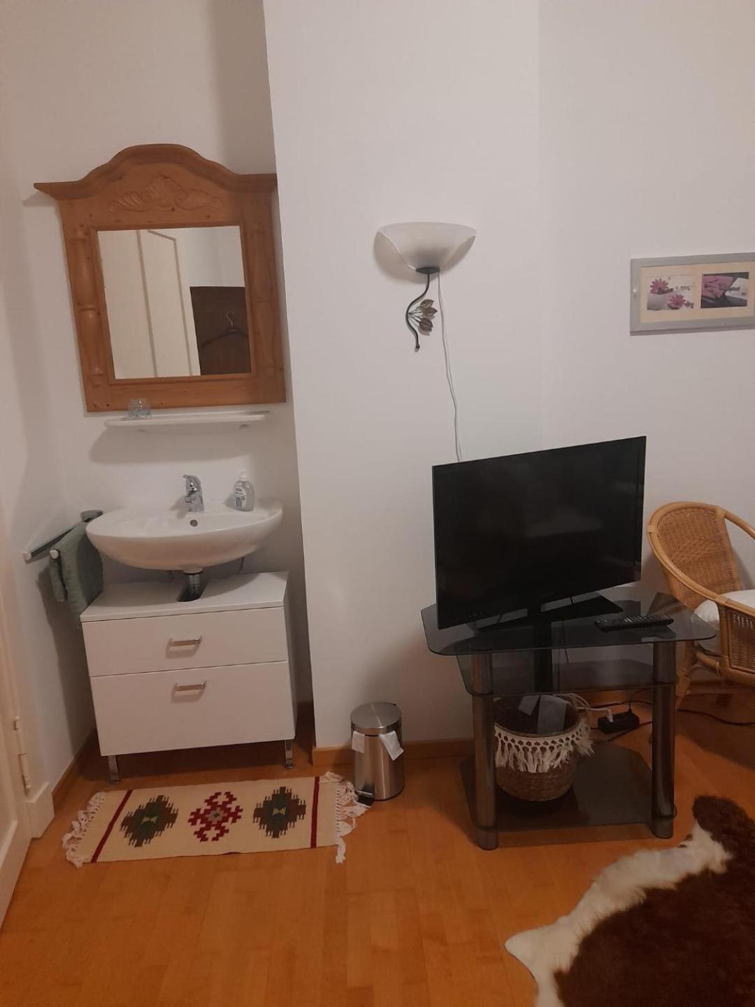 Single Room with Balcony photo 3