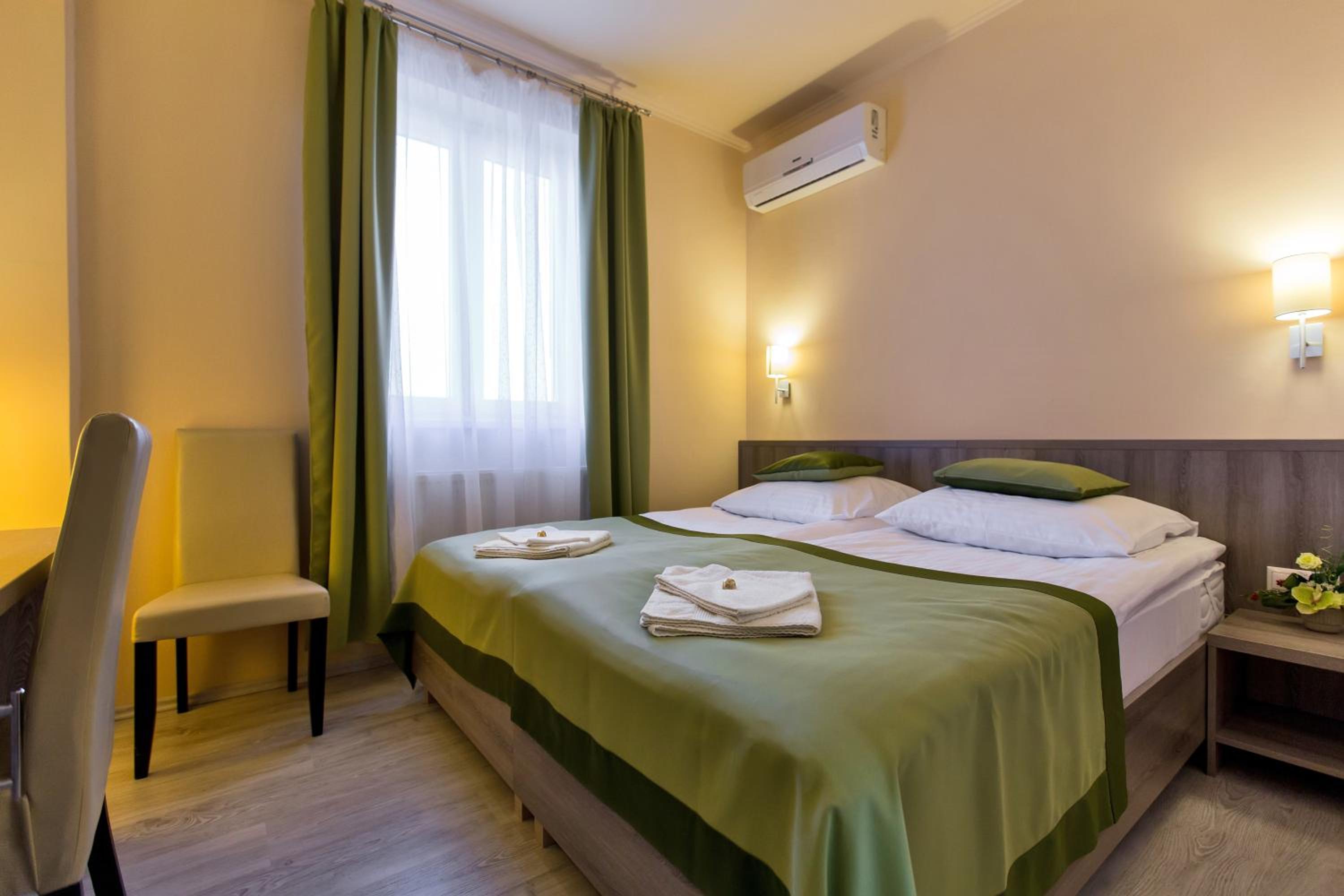 Standard Double or Twin Room photo 1