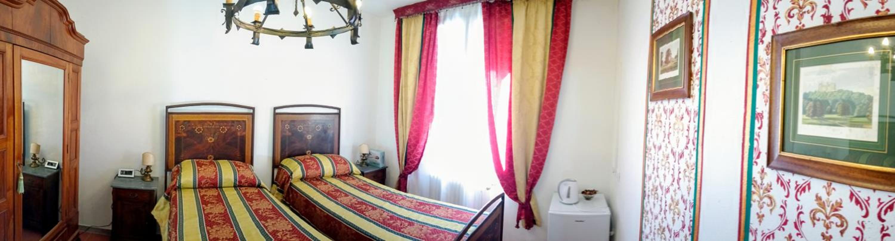 Double or Twin Room photo 3