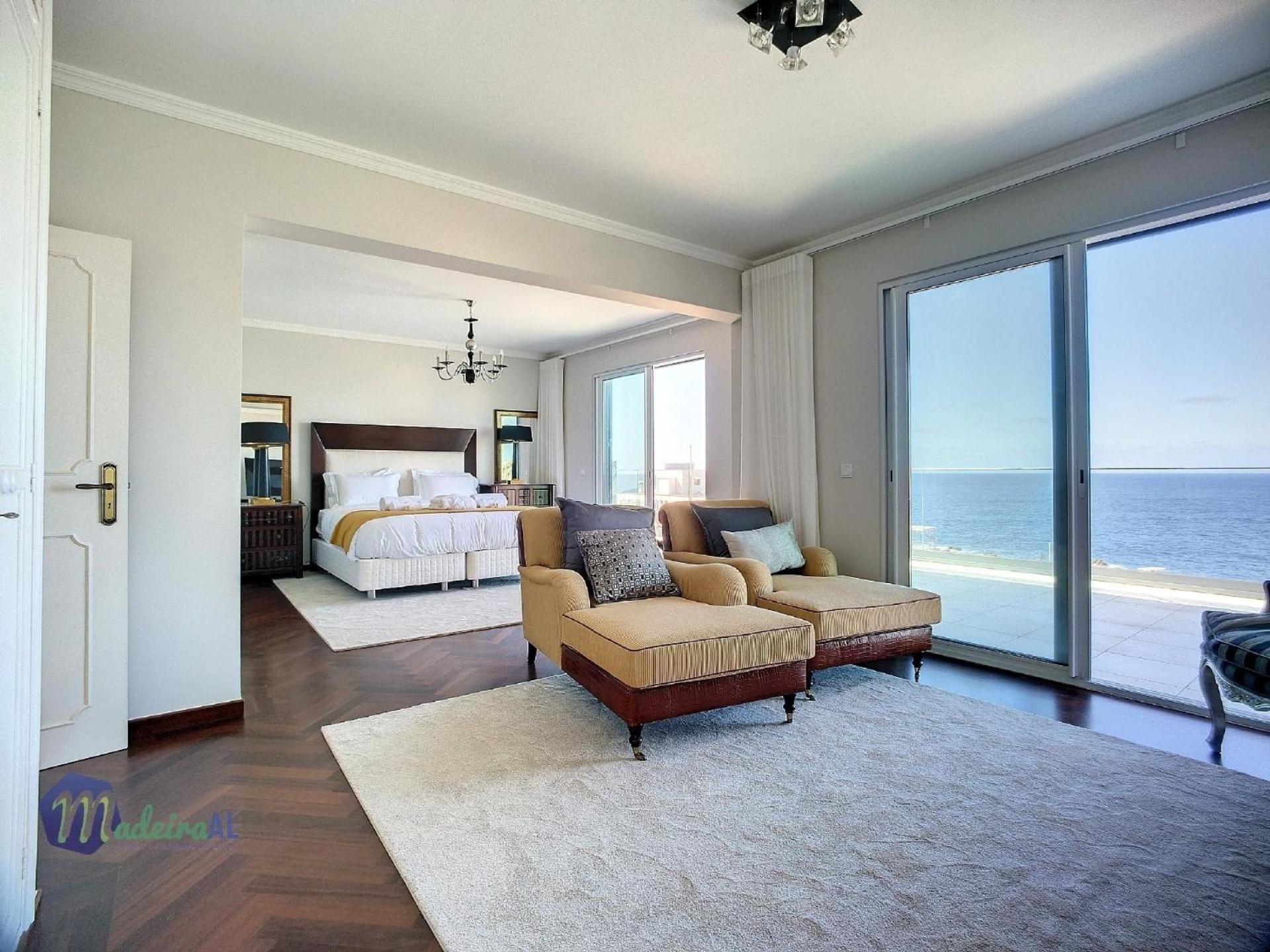 Three-Bedroom Vacation Home  photo 1