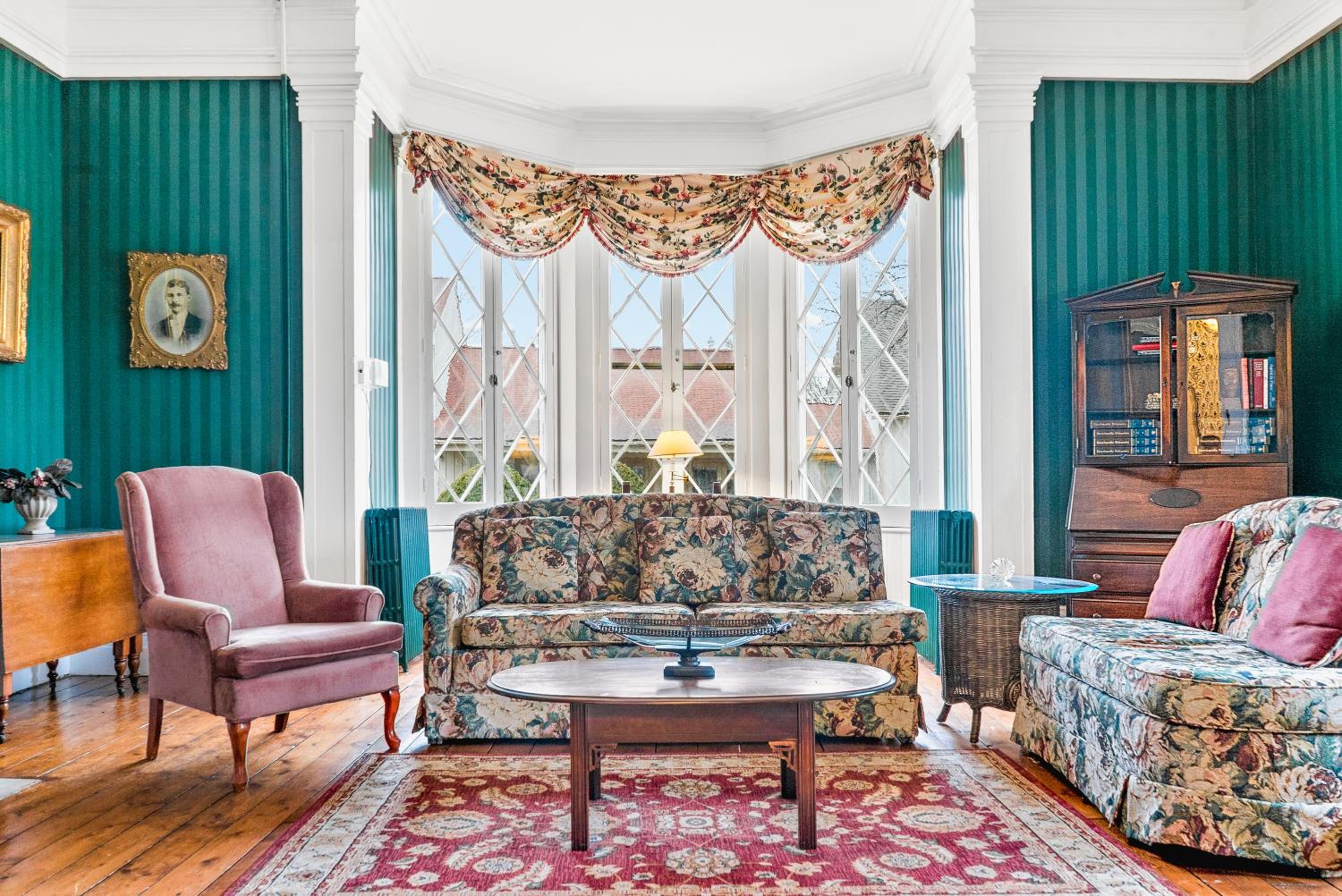 Queen Room