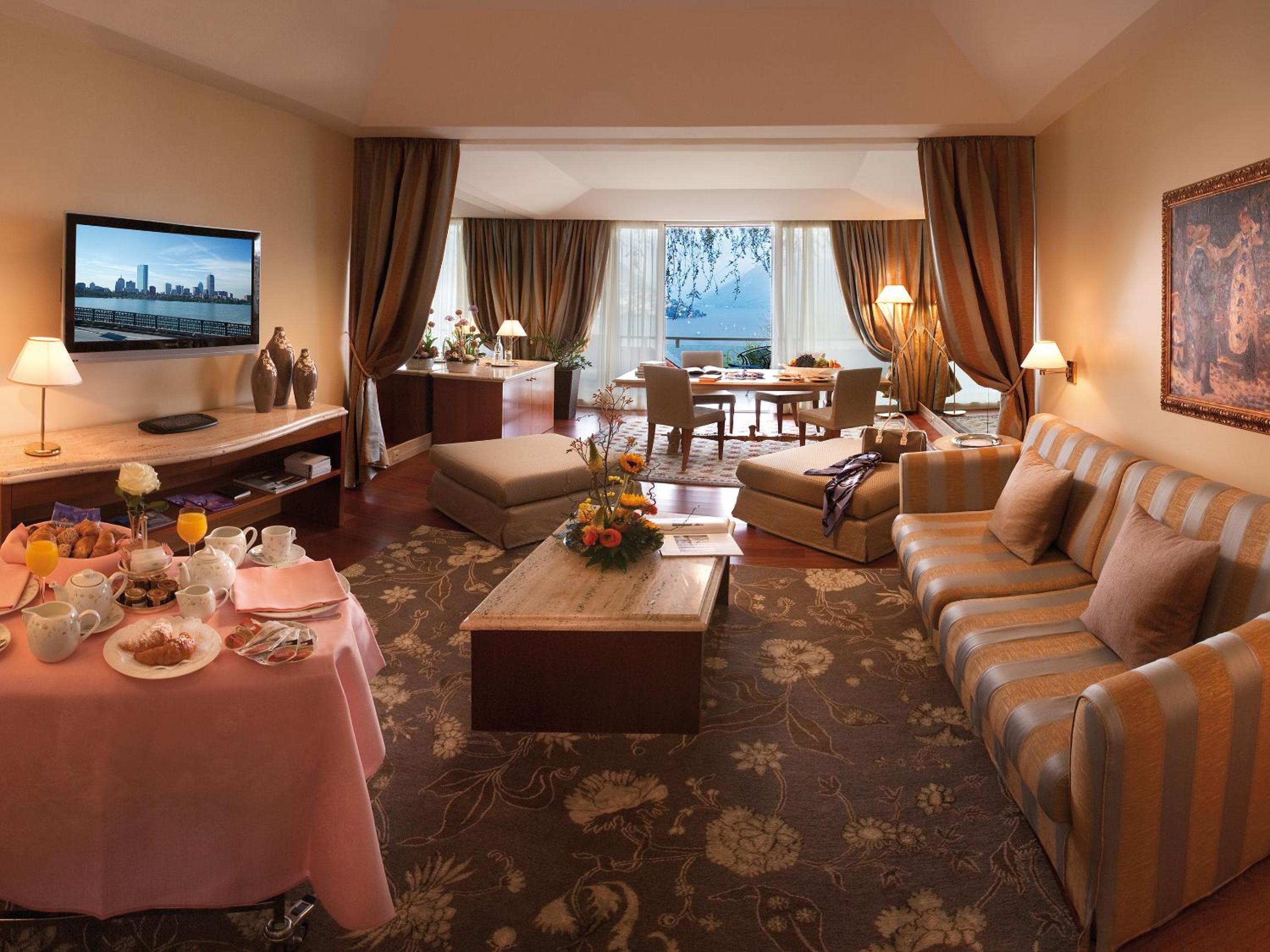 Signature Lake Suite with Balcony and Private Spa Access - Photo 6