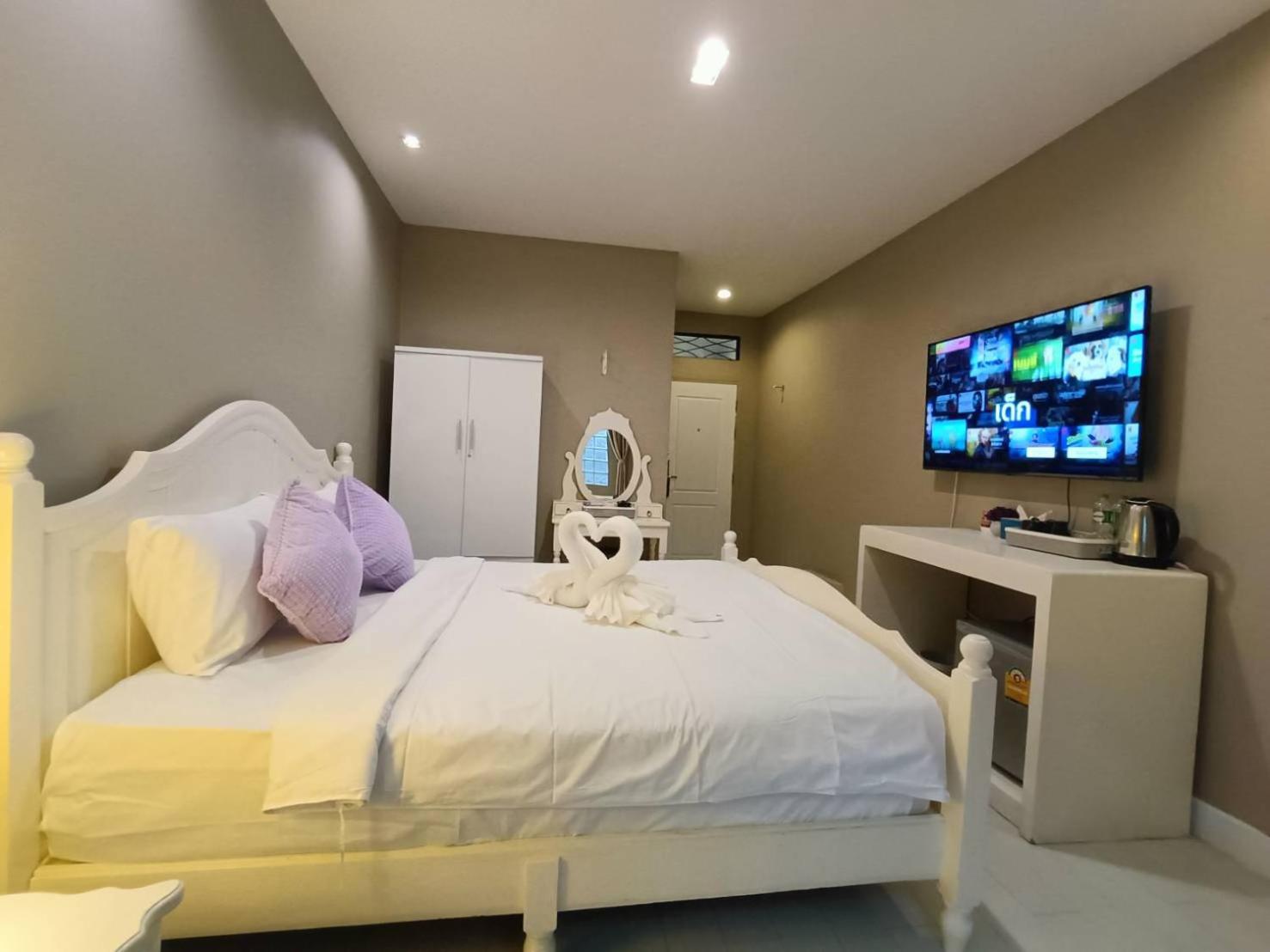 Double Room with Balcony — the supplier's photographs — photo 5