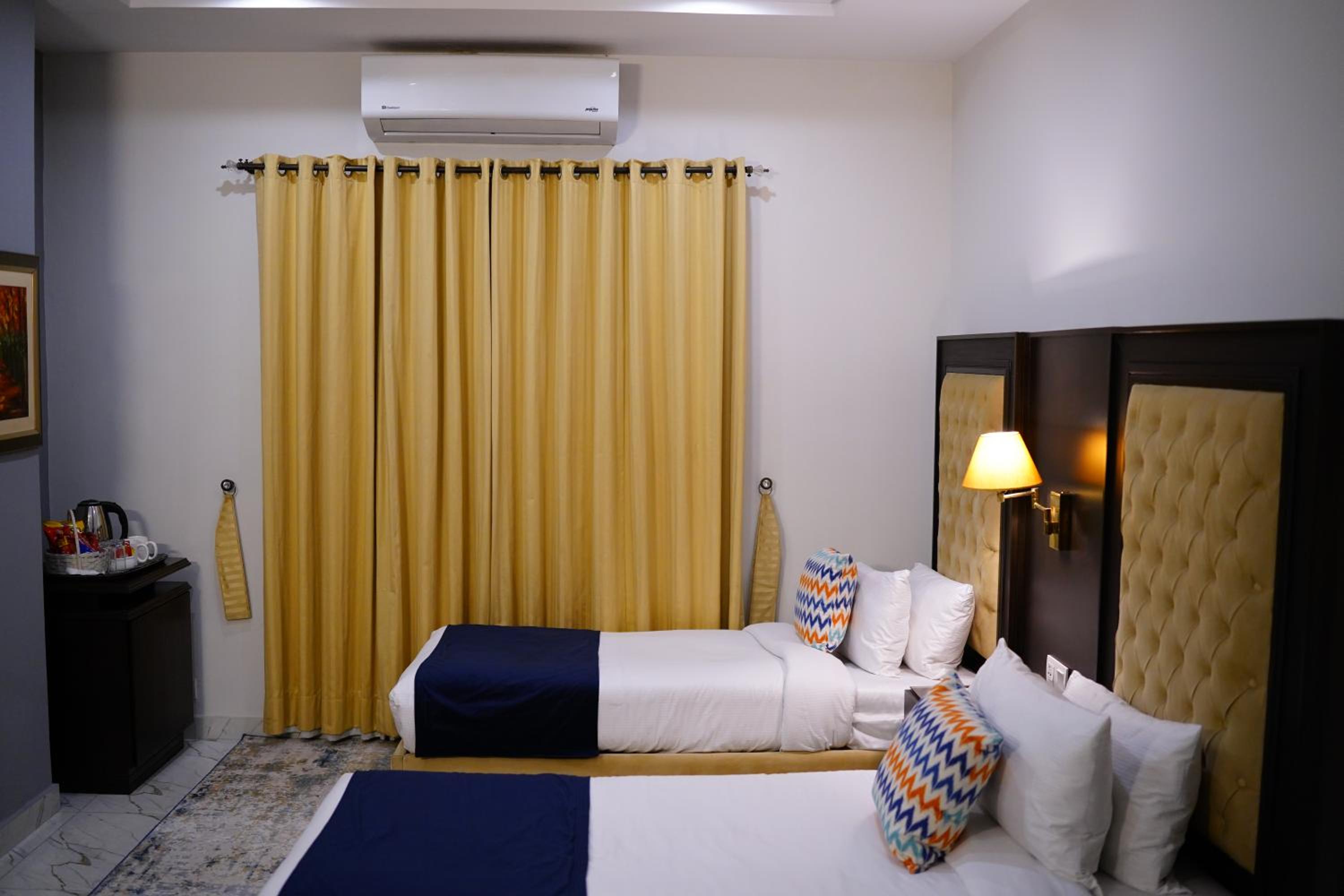 Deluxe Twin Room - Photo 3