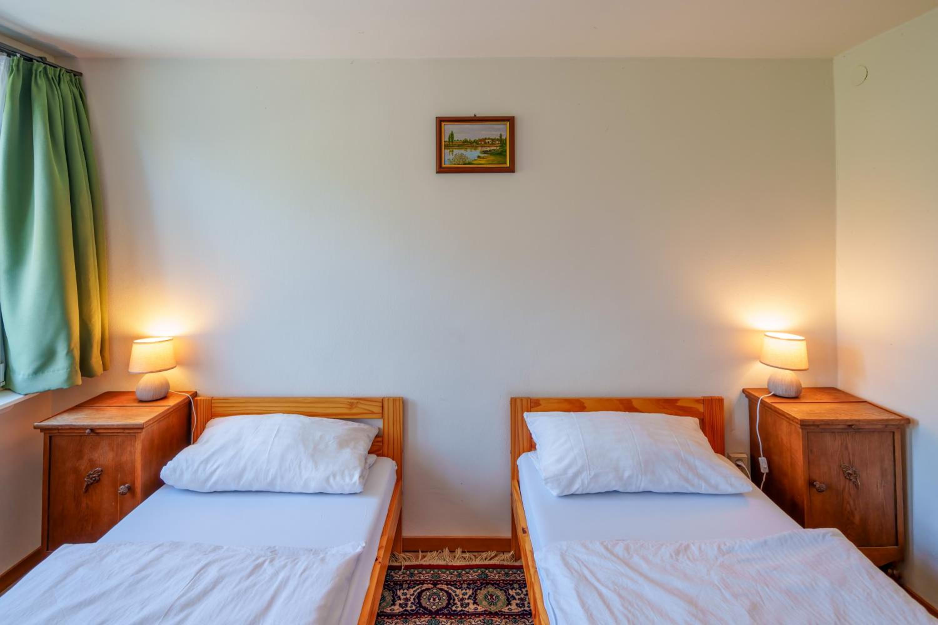 Twin Room with View - Photo 7