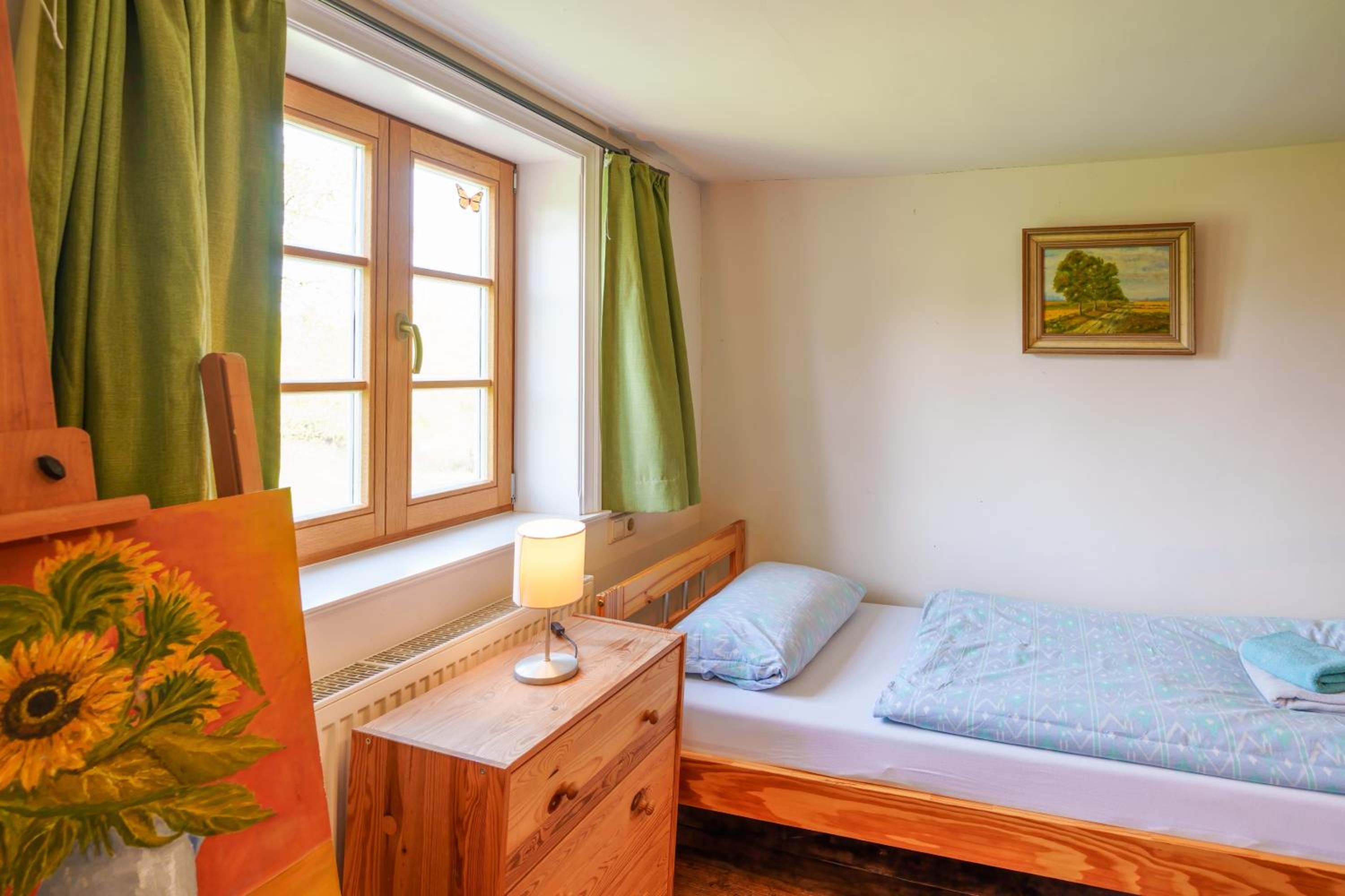 Large Twin Room - Photo 22