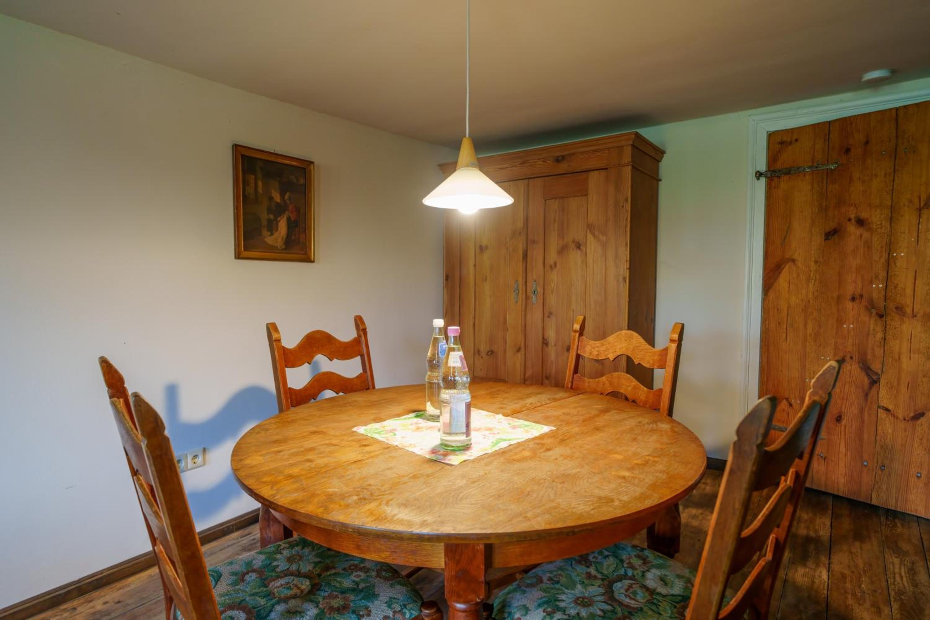 Large Twin Room - Photo 23
