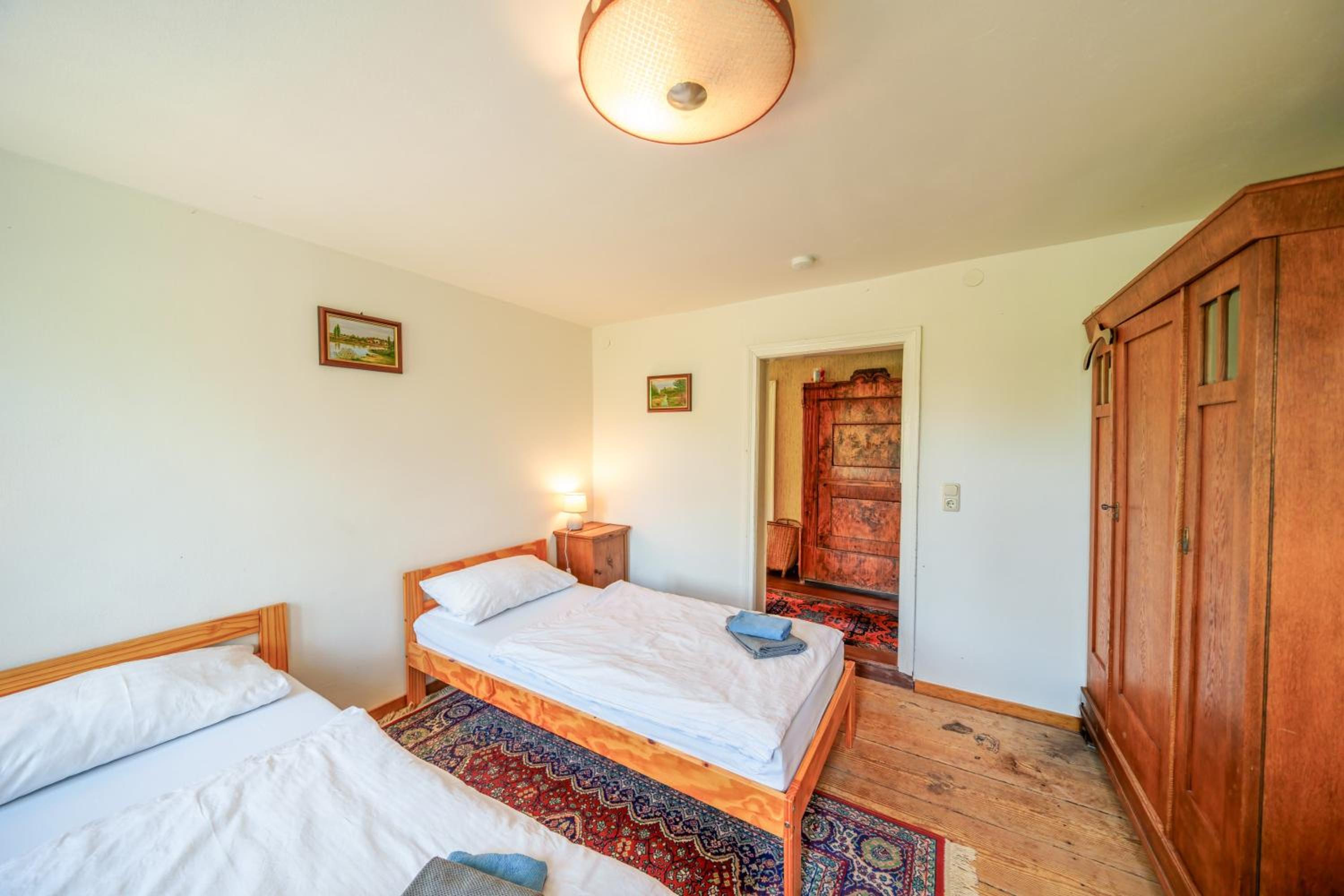 Twin Room with View - Photo 10
