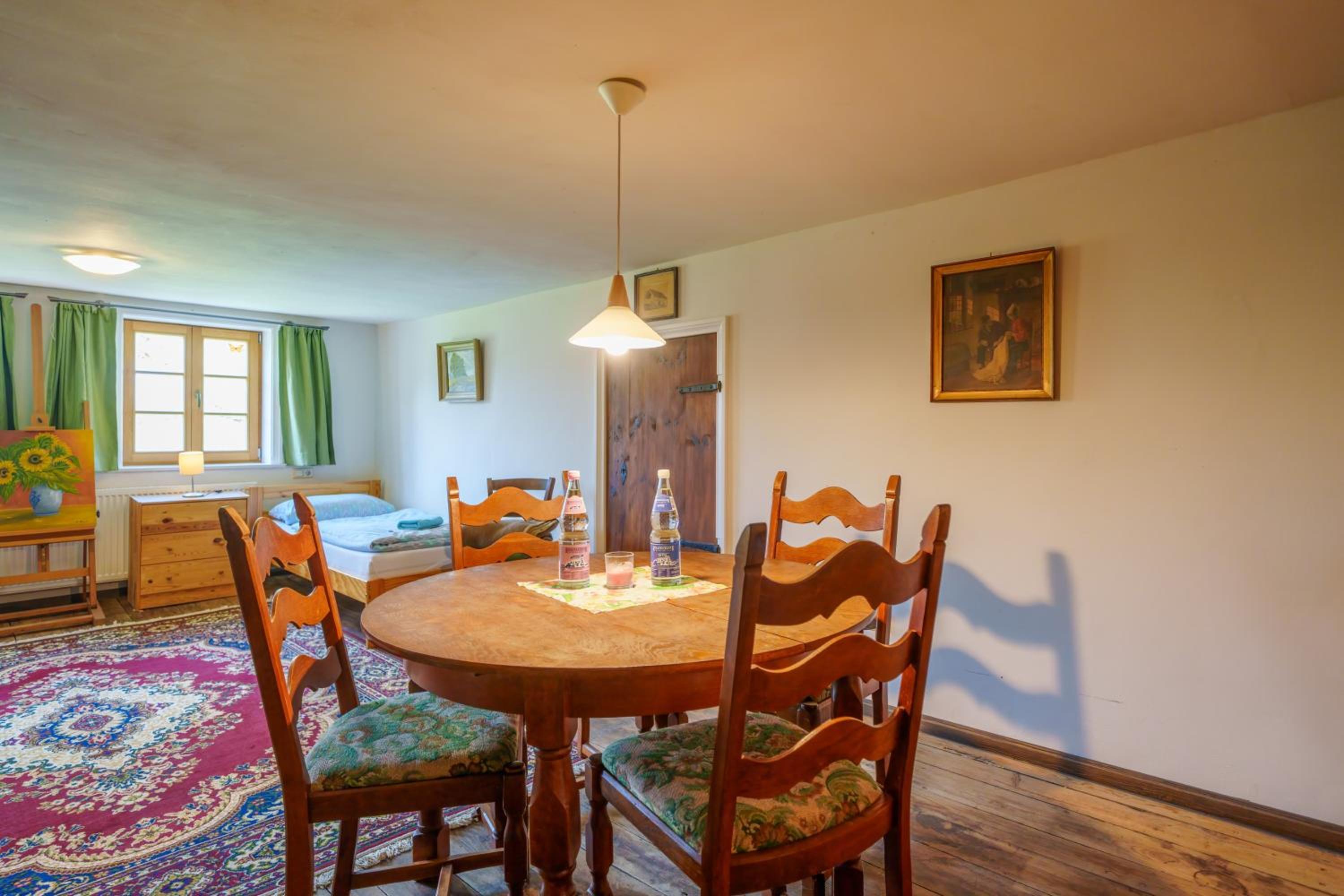 Large Twin Room - Photo 15