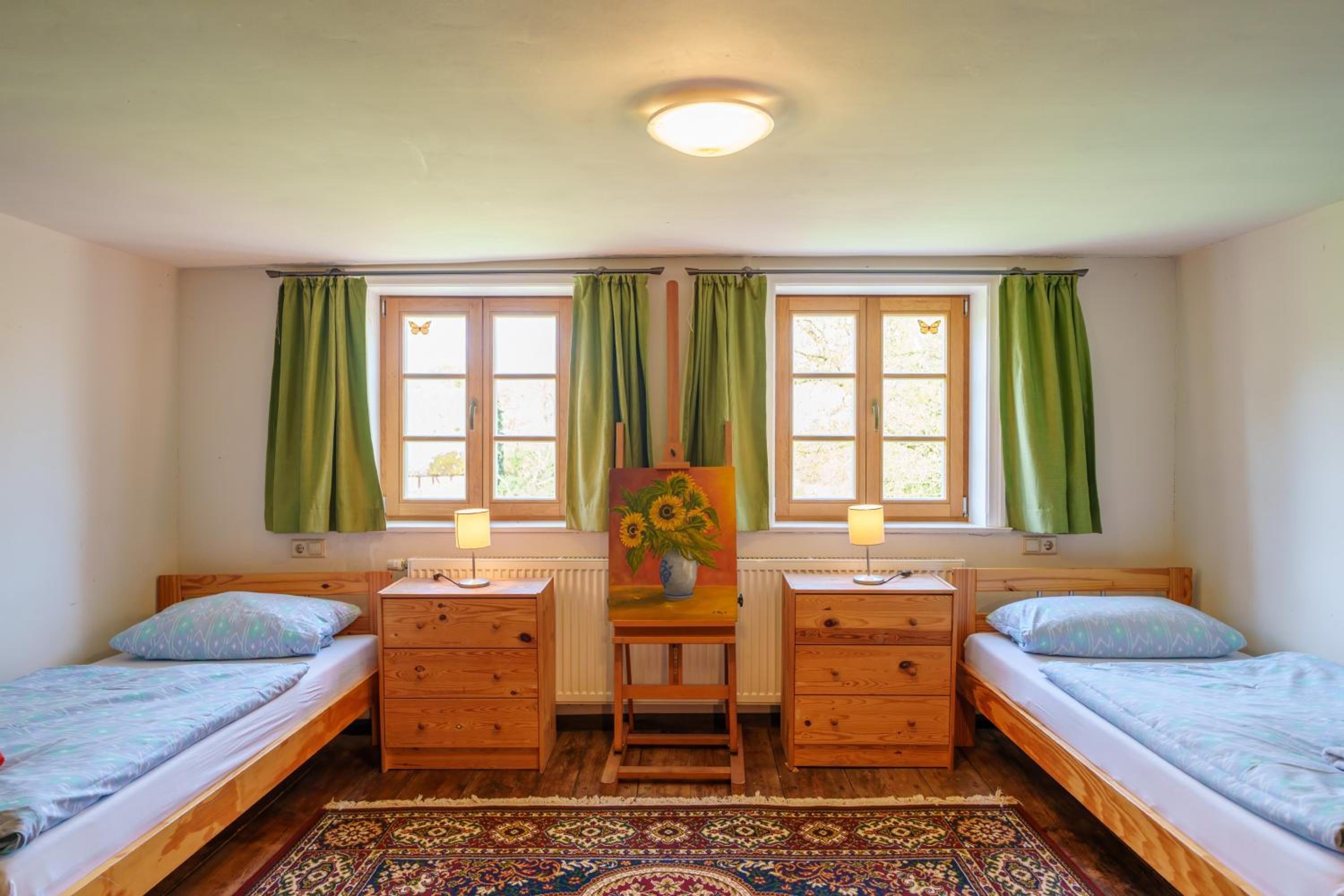 Large Twin Room - Photo 14