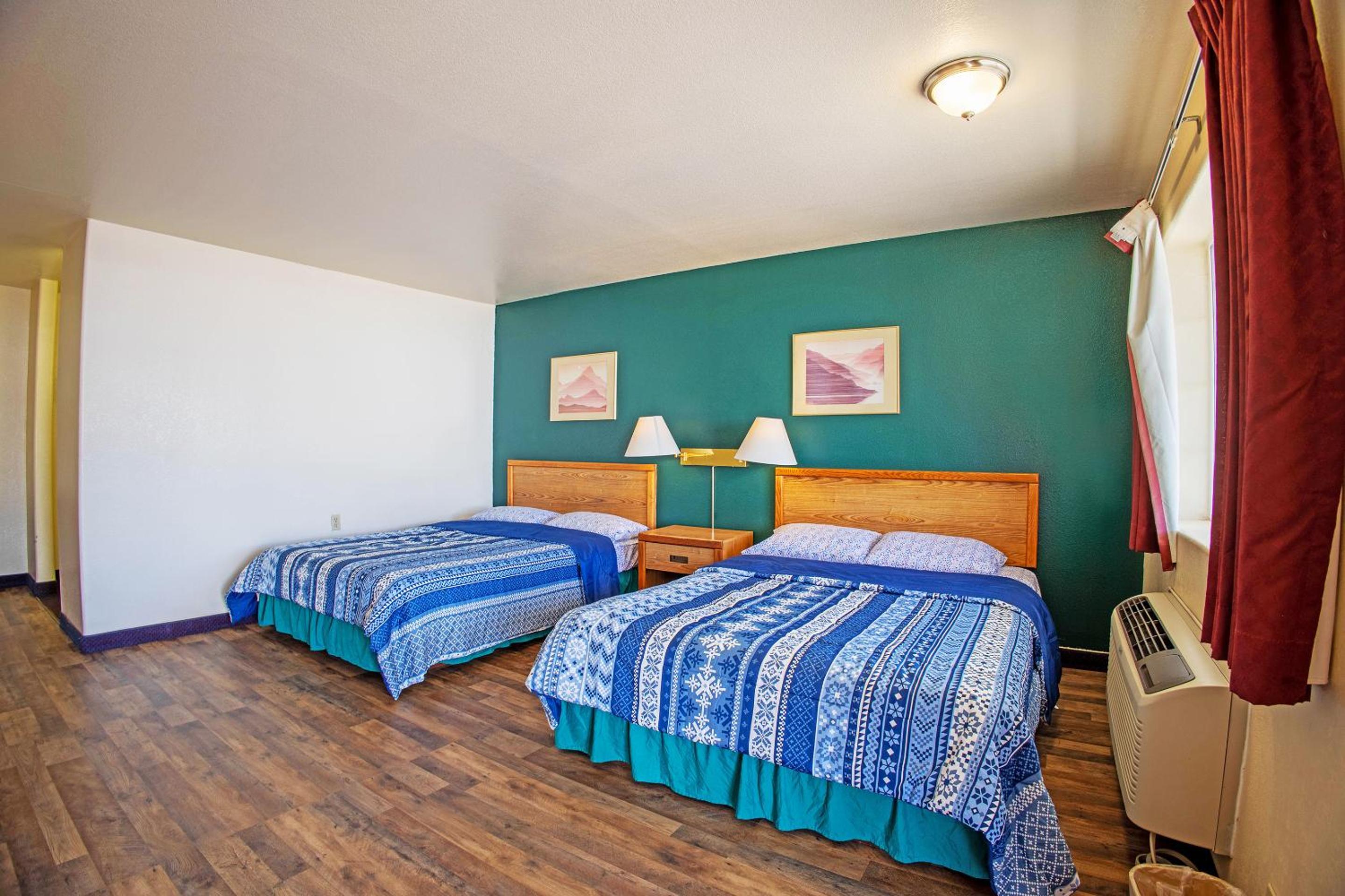 Queen Room with Two Queen Beds - Photo 1