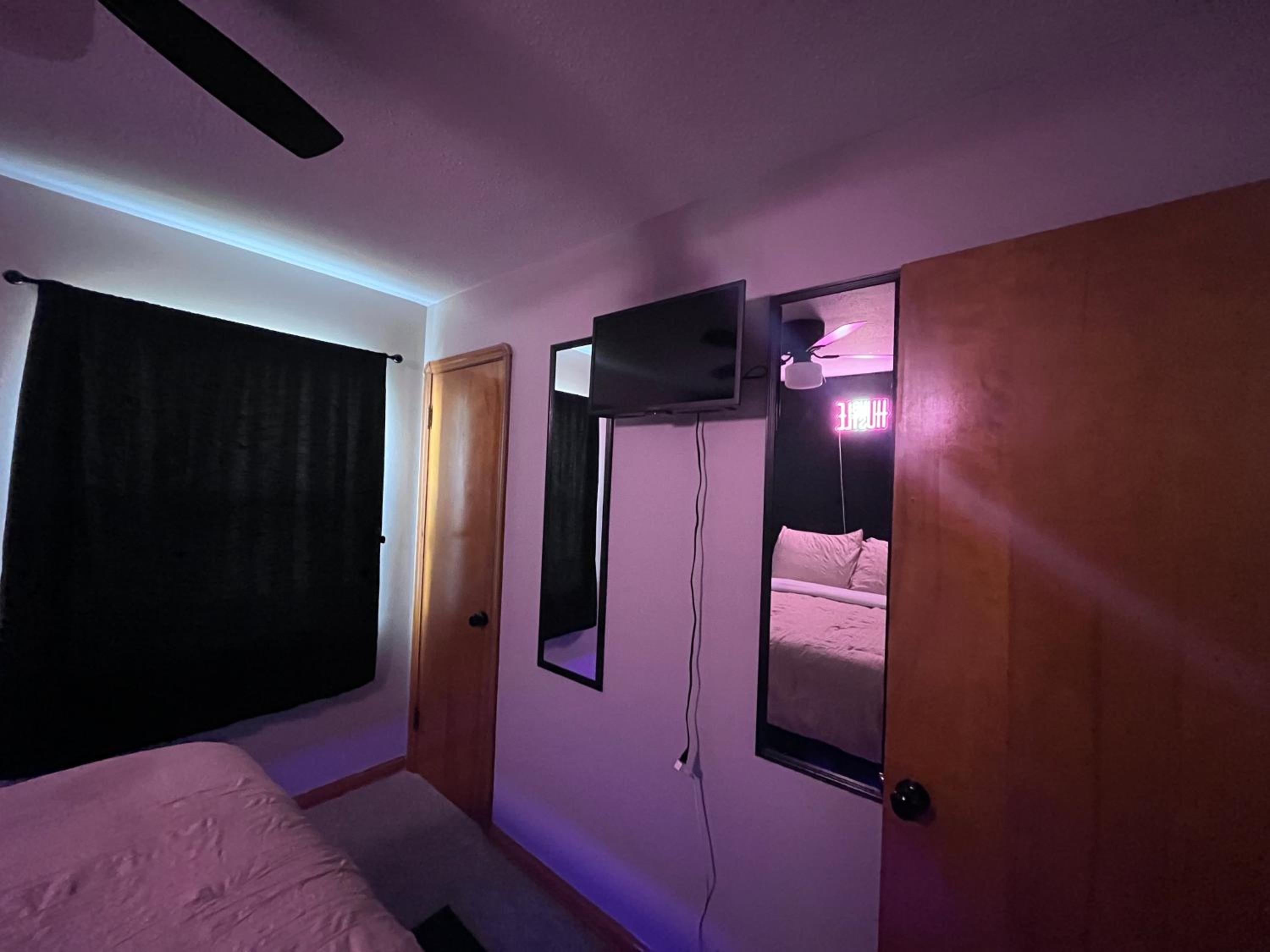 One-Bedroom House photo 2