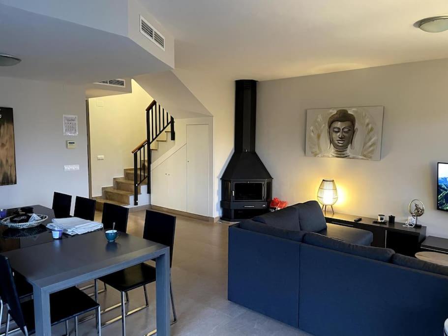 Casa de cuatro habitaciones