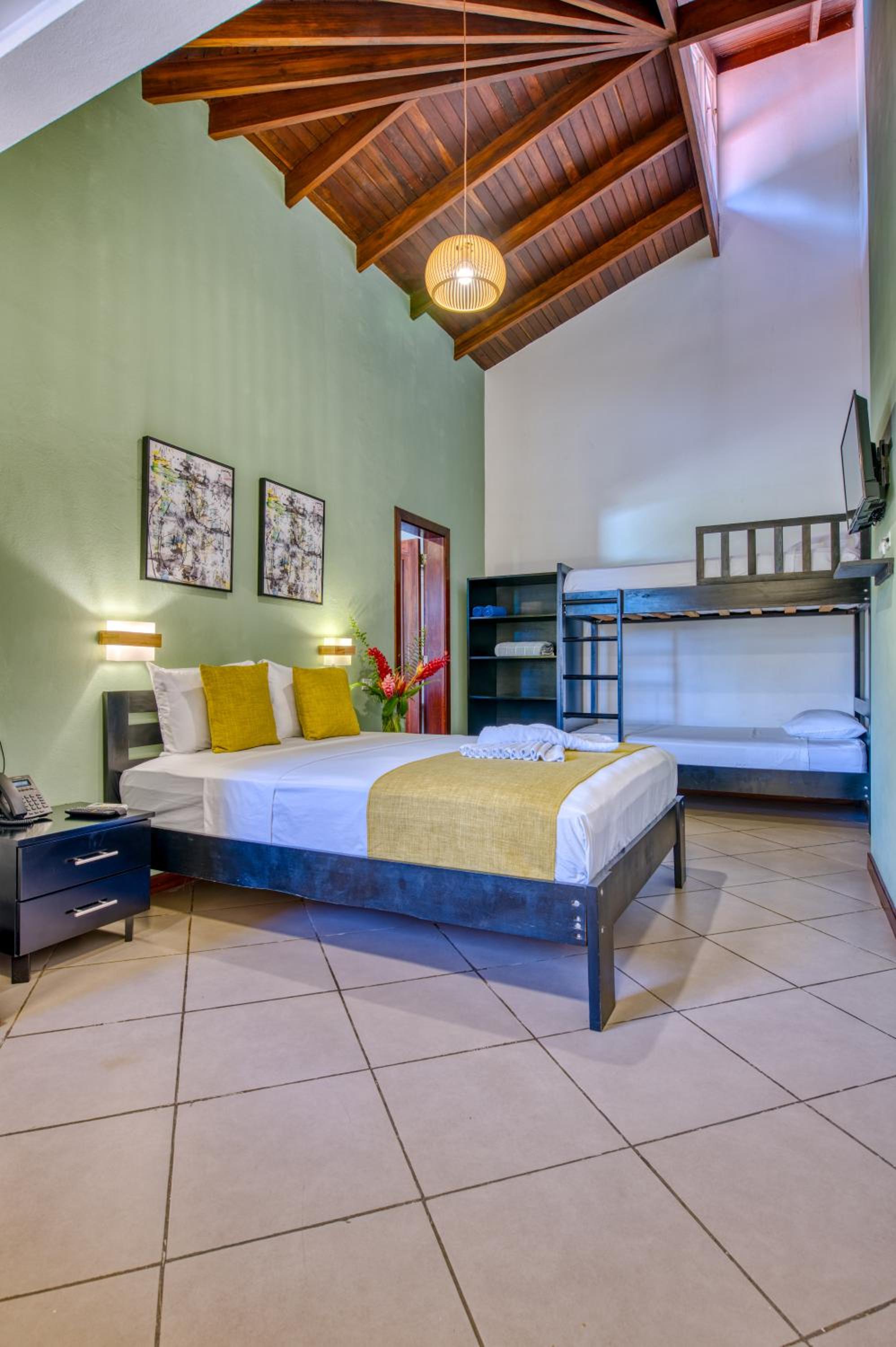 Standard Double or Twin Room - Photo 13