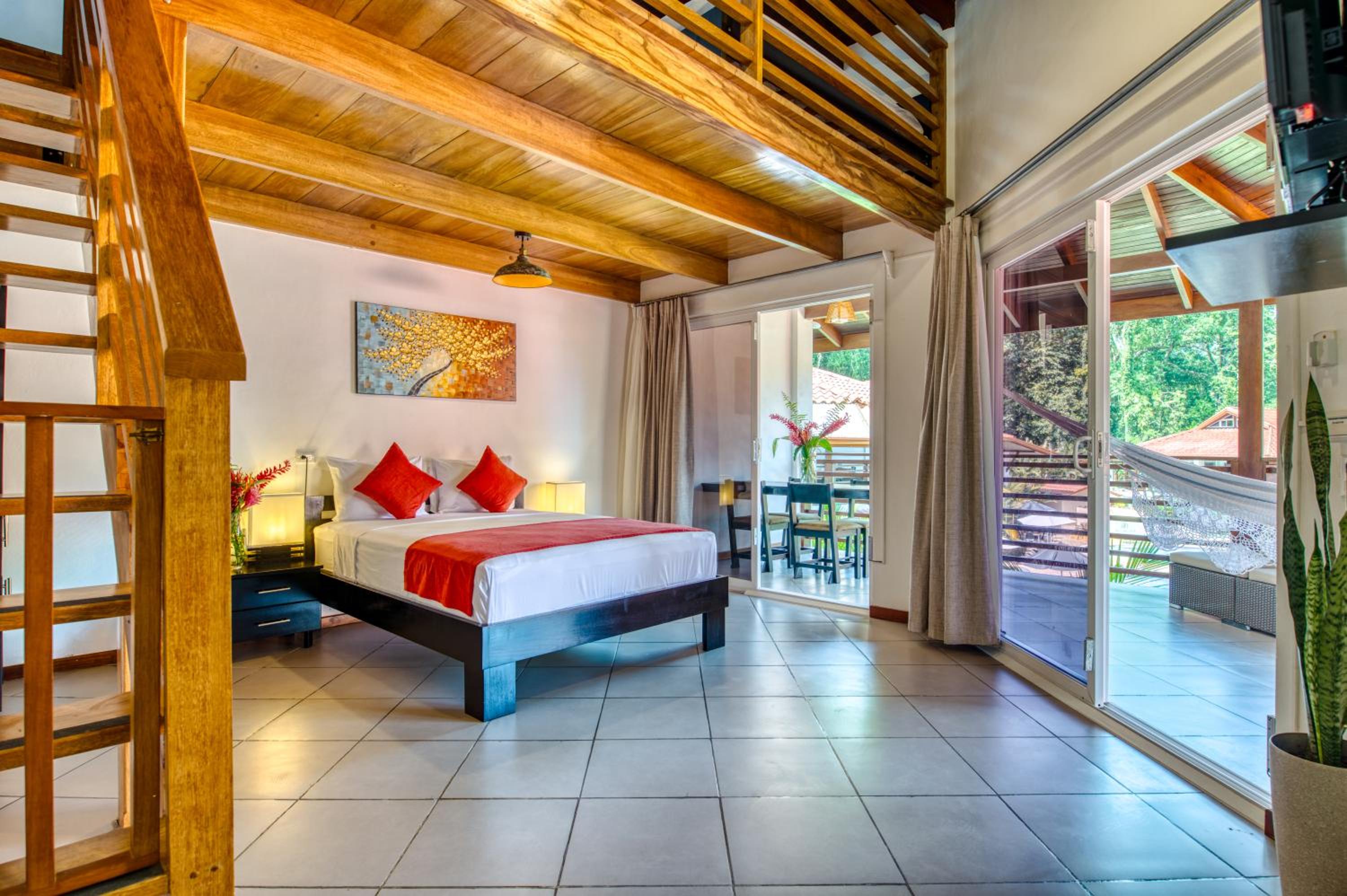 Junior Suite with Balcony photo 3