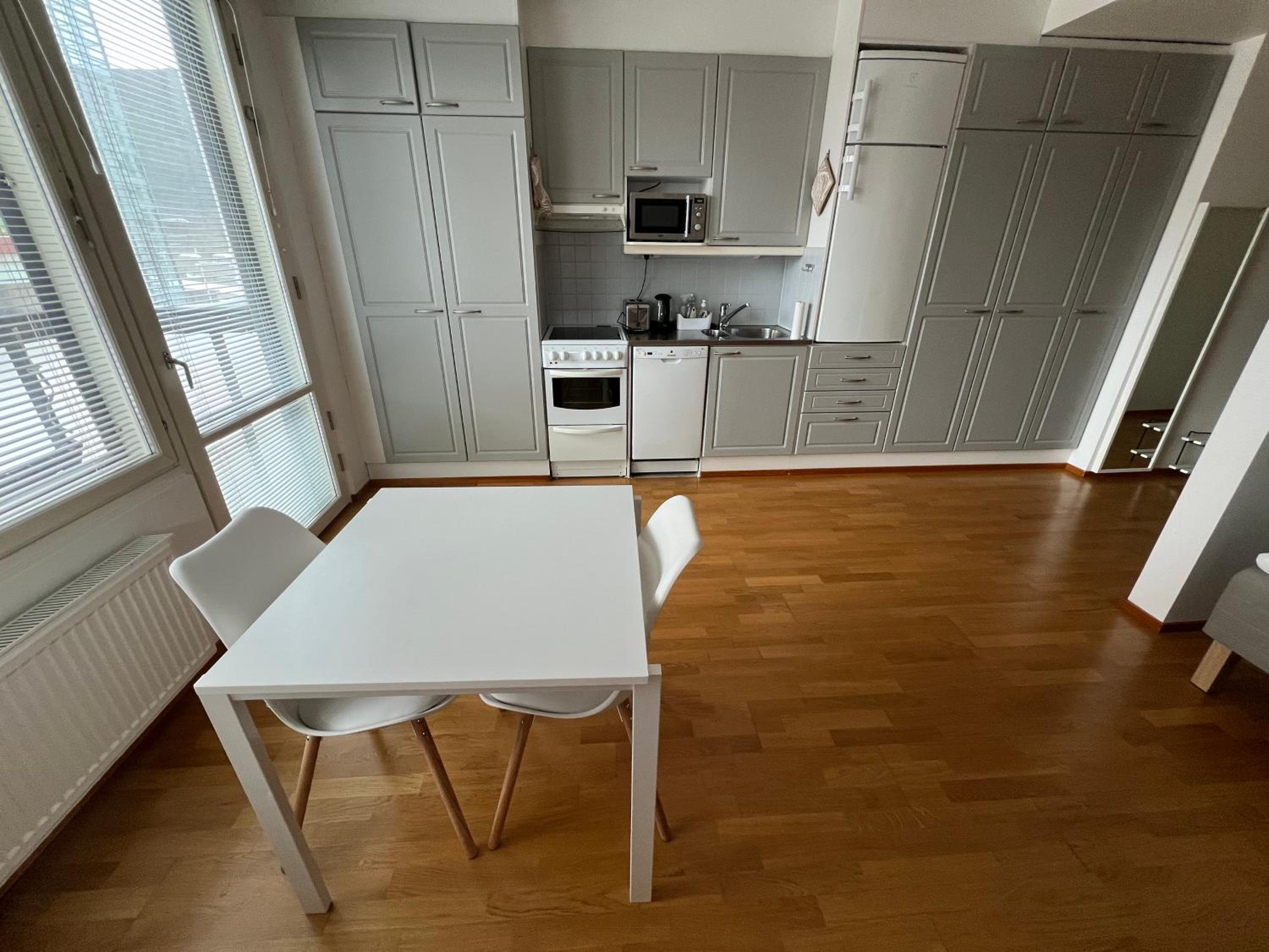 One-Bedroom Apartment photo 2