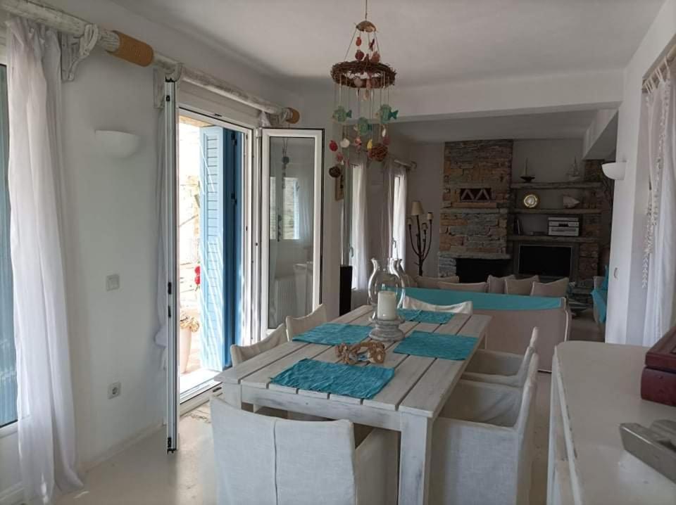 Villa photo 3
