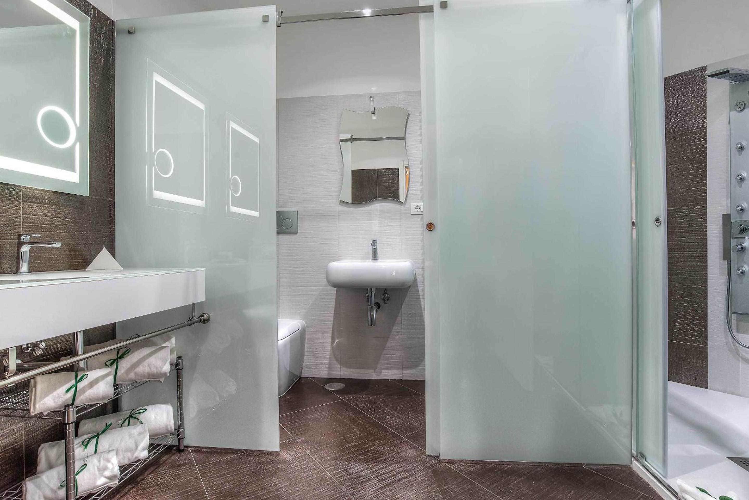 Executive Suite photo 2