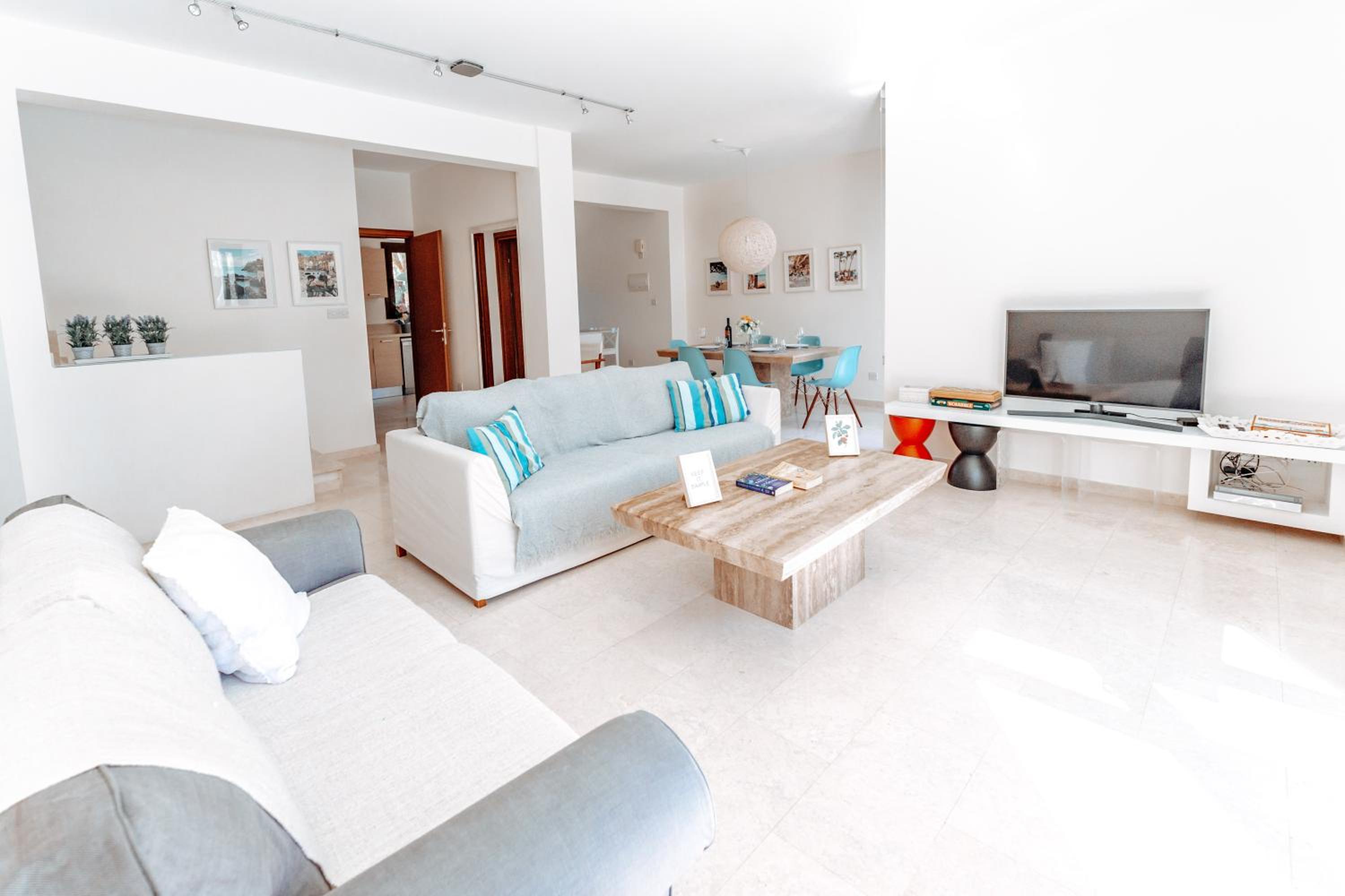 Three-Bedroom Villa photo 2